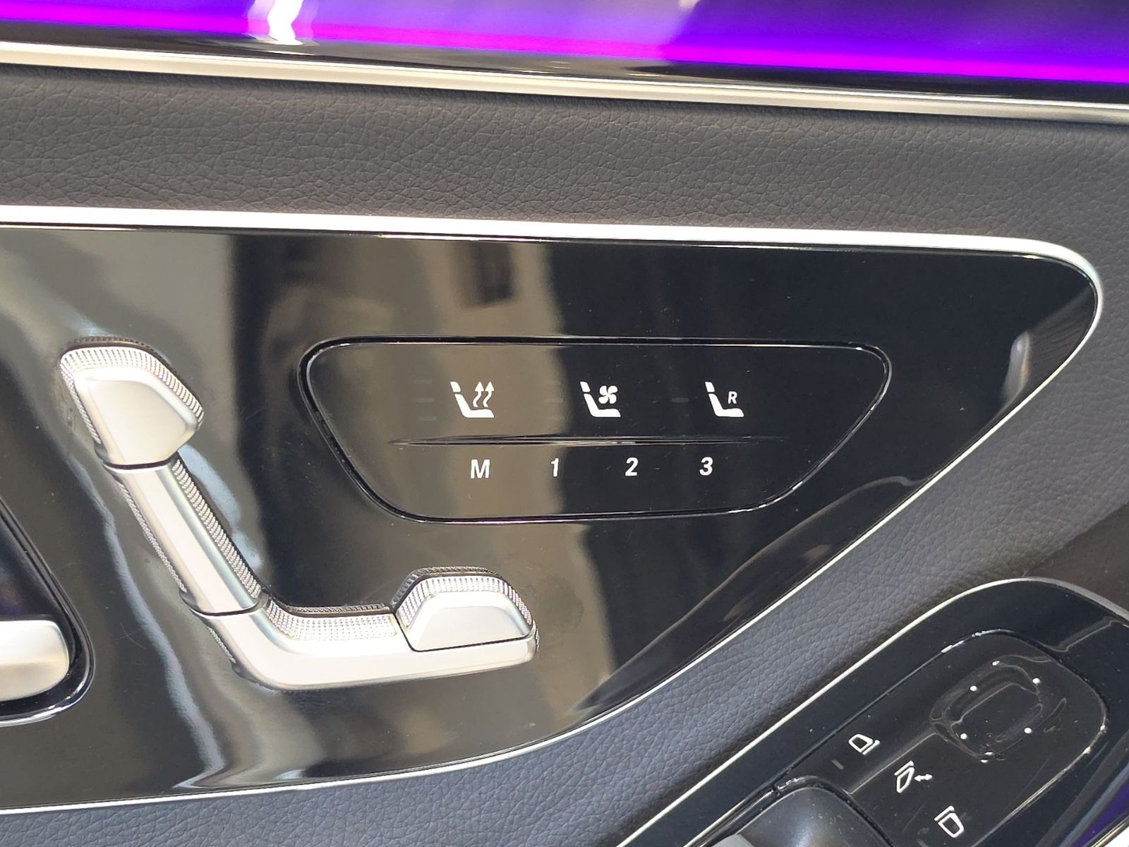 Thumbnail: 2023 Mercedes-Benz S-Class - 19