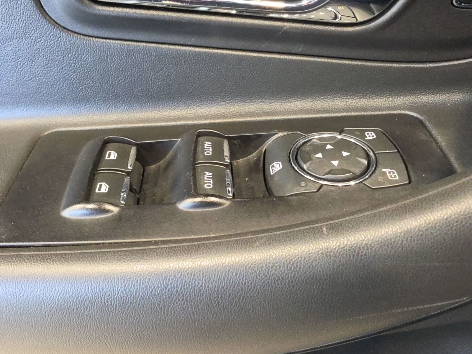 Thumbnail: 2018 Ford Taurus - 20