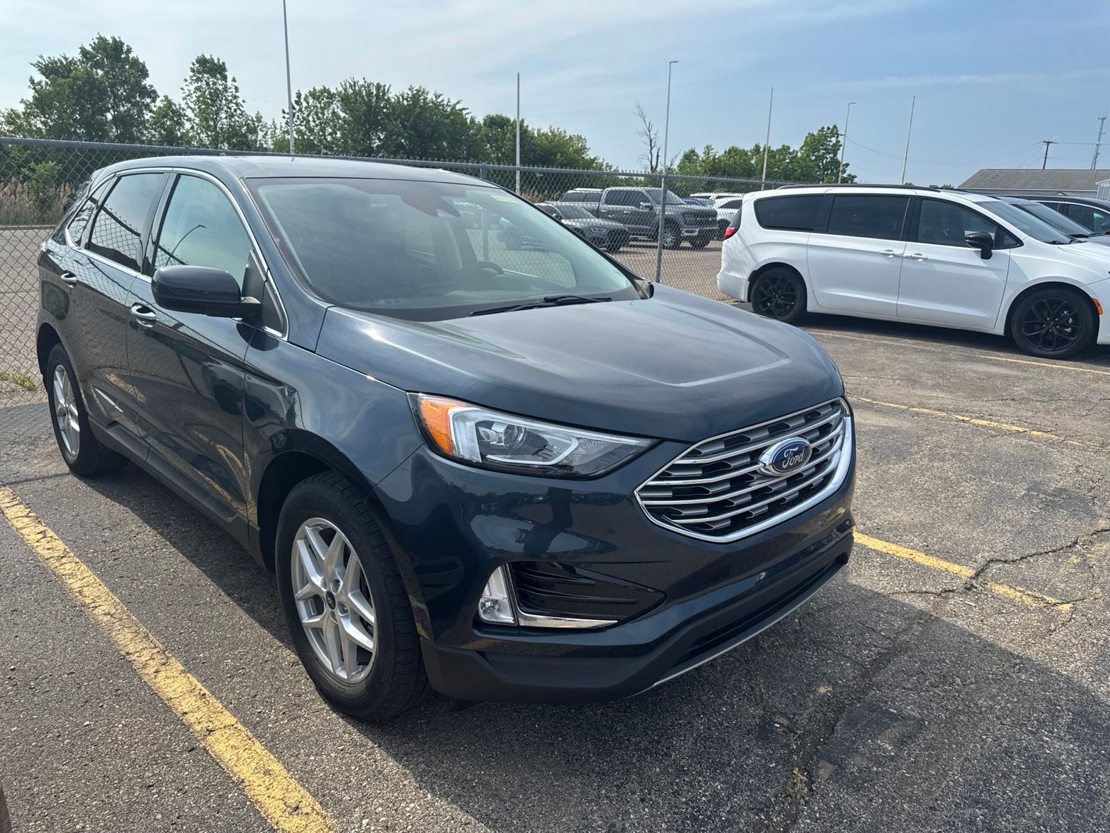 Thumbnail: 2022 Ford Edge - 24