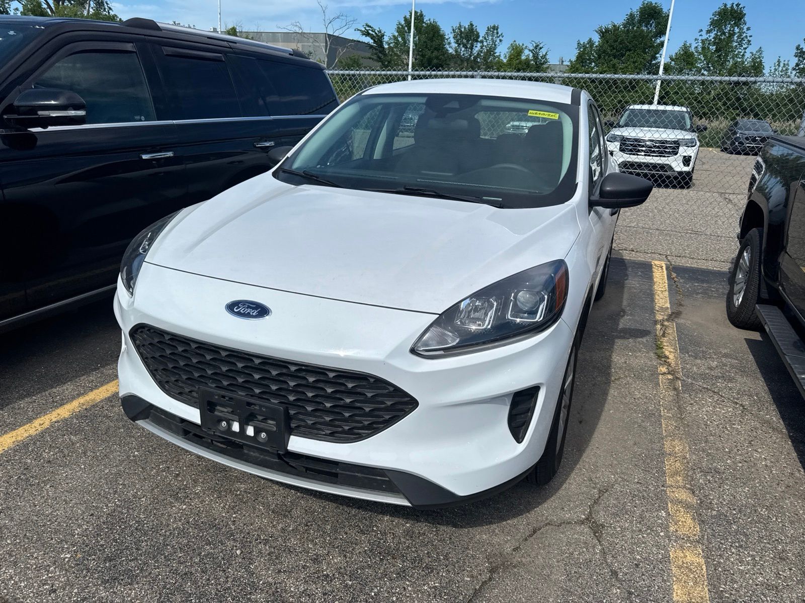 Thumbnail: 2022 Ford Escape - 3