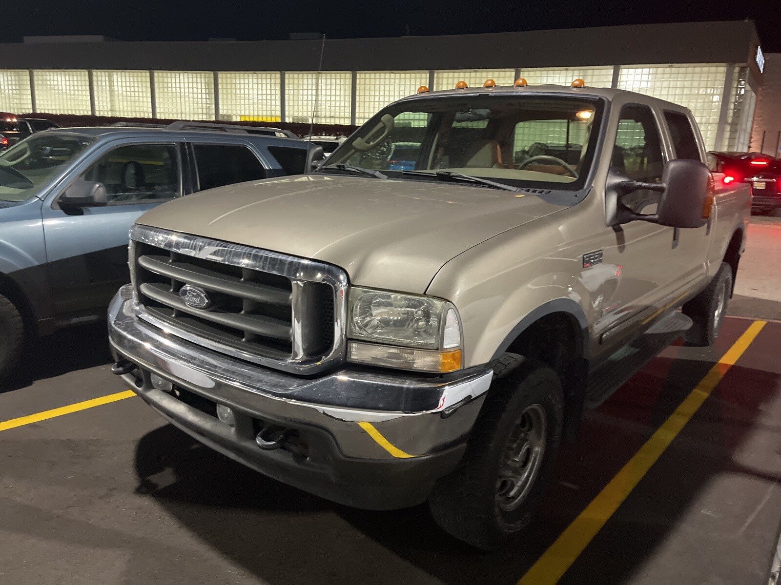 2003 Ford F-350 photo 2