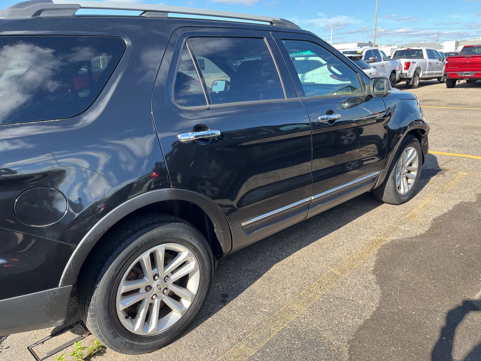 Thumbnail: 2014 Ford Explorer - 16