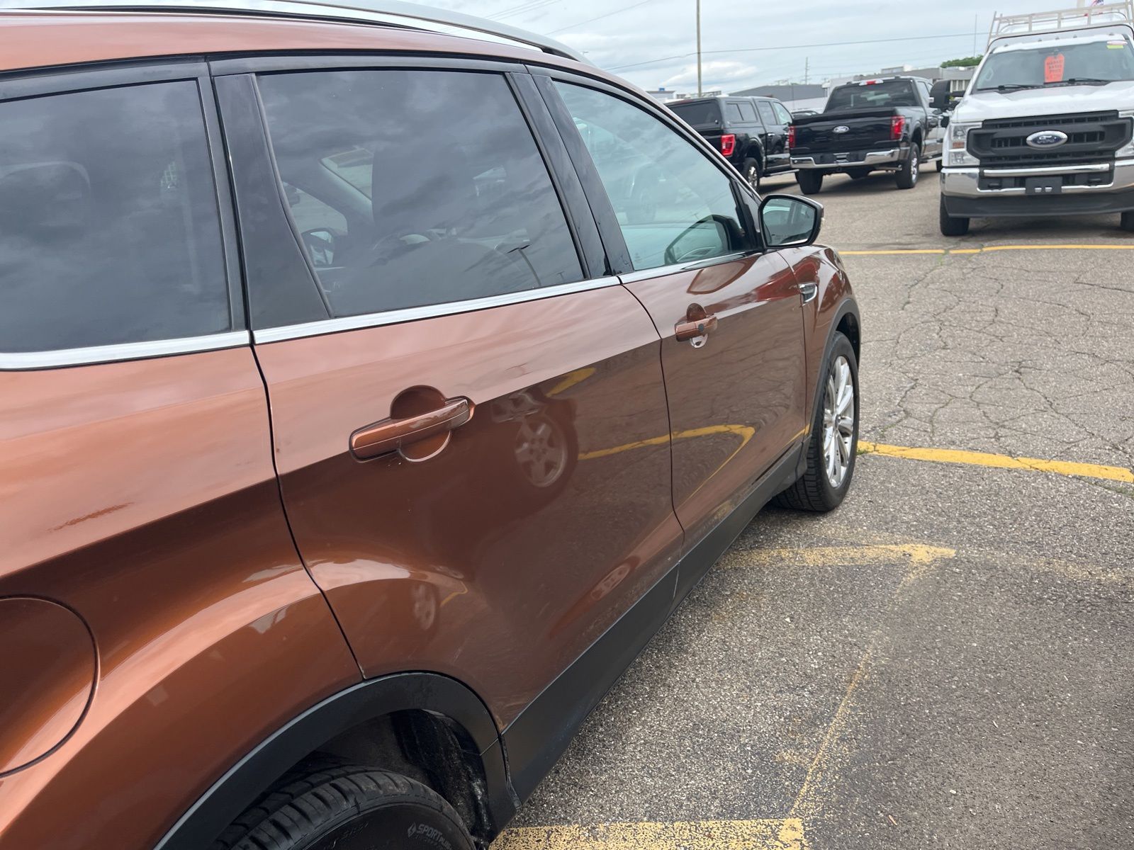 Thumbnail: 2017 Ford Escape - 17