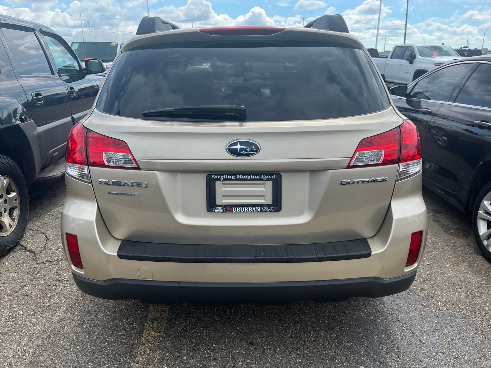 Thumbnail: 2010 Subaru Outback - 12