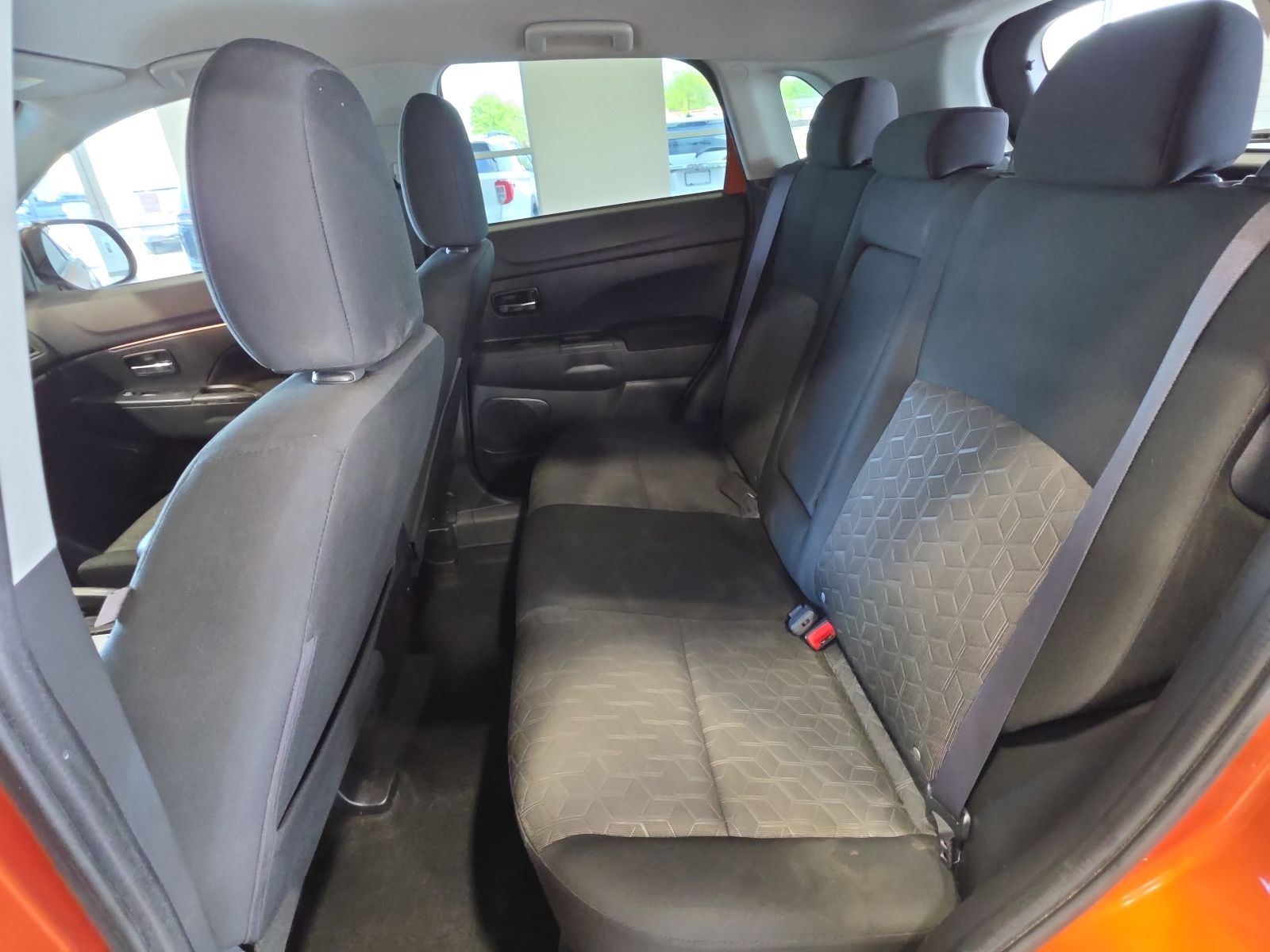 Thumbnail: 2020 Mitsubishi Outlander Sport - 25
