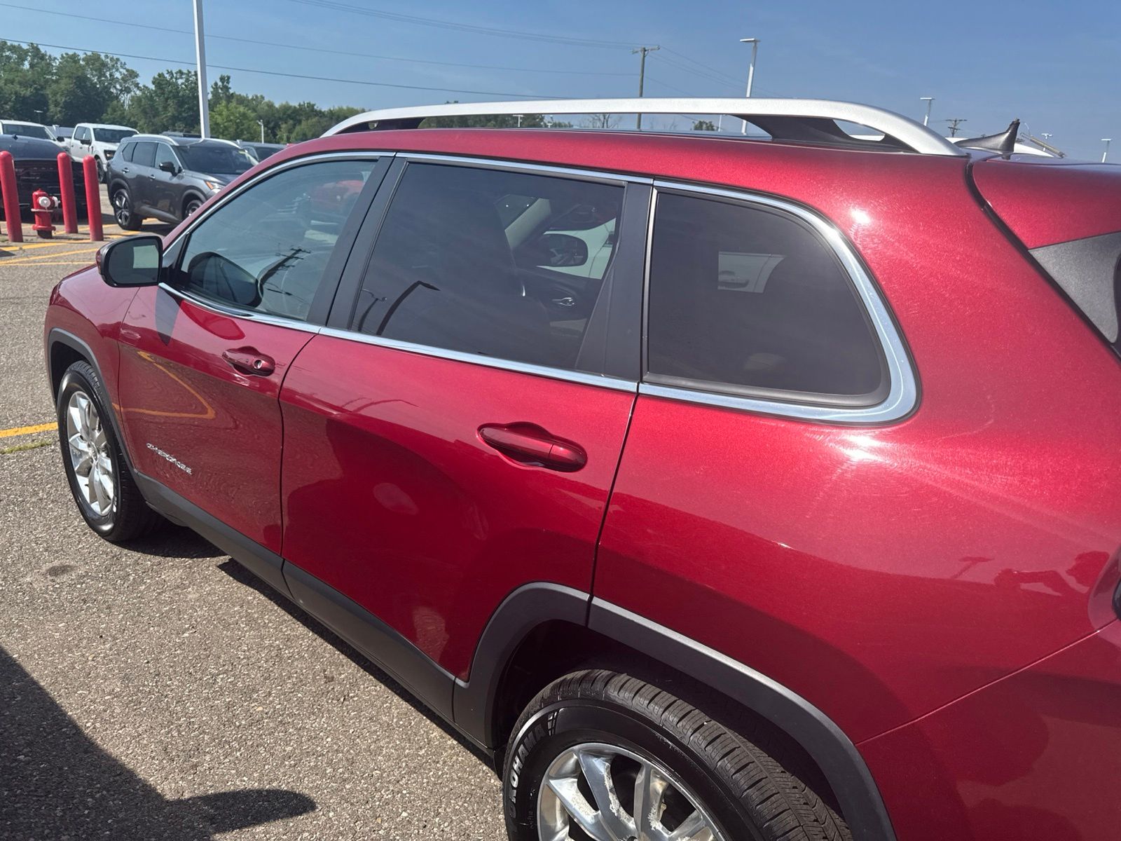 Thumbnail: 2016 Jeep Cherokee - 28