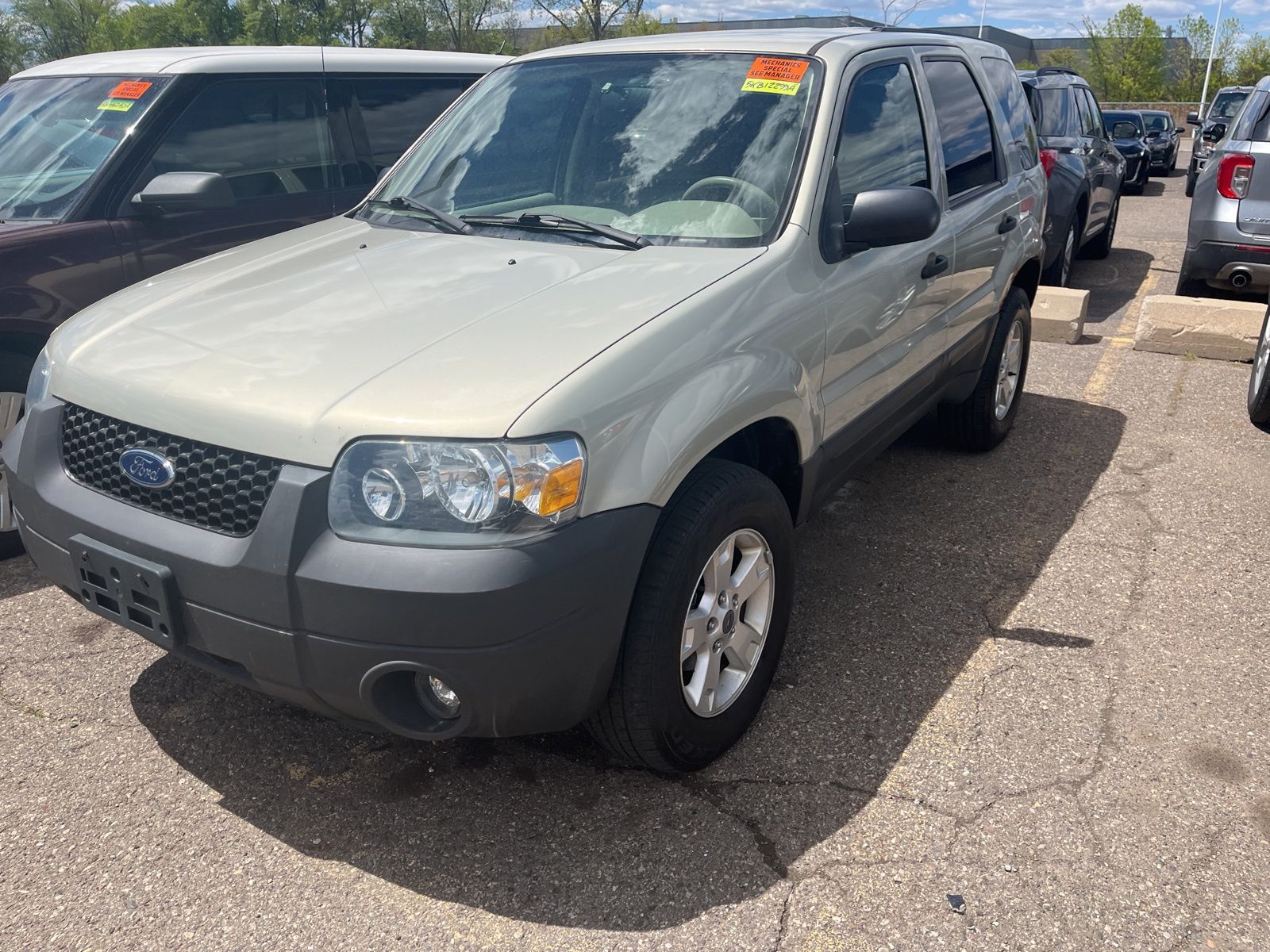 Thumbnail: 2005 Ford Escape - 2