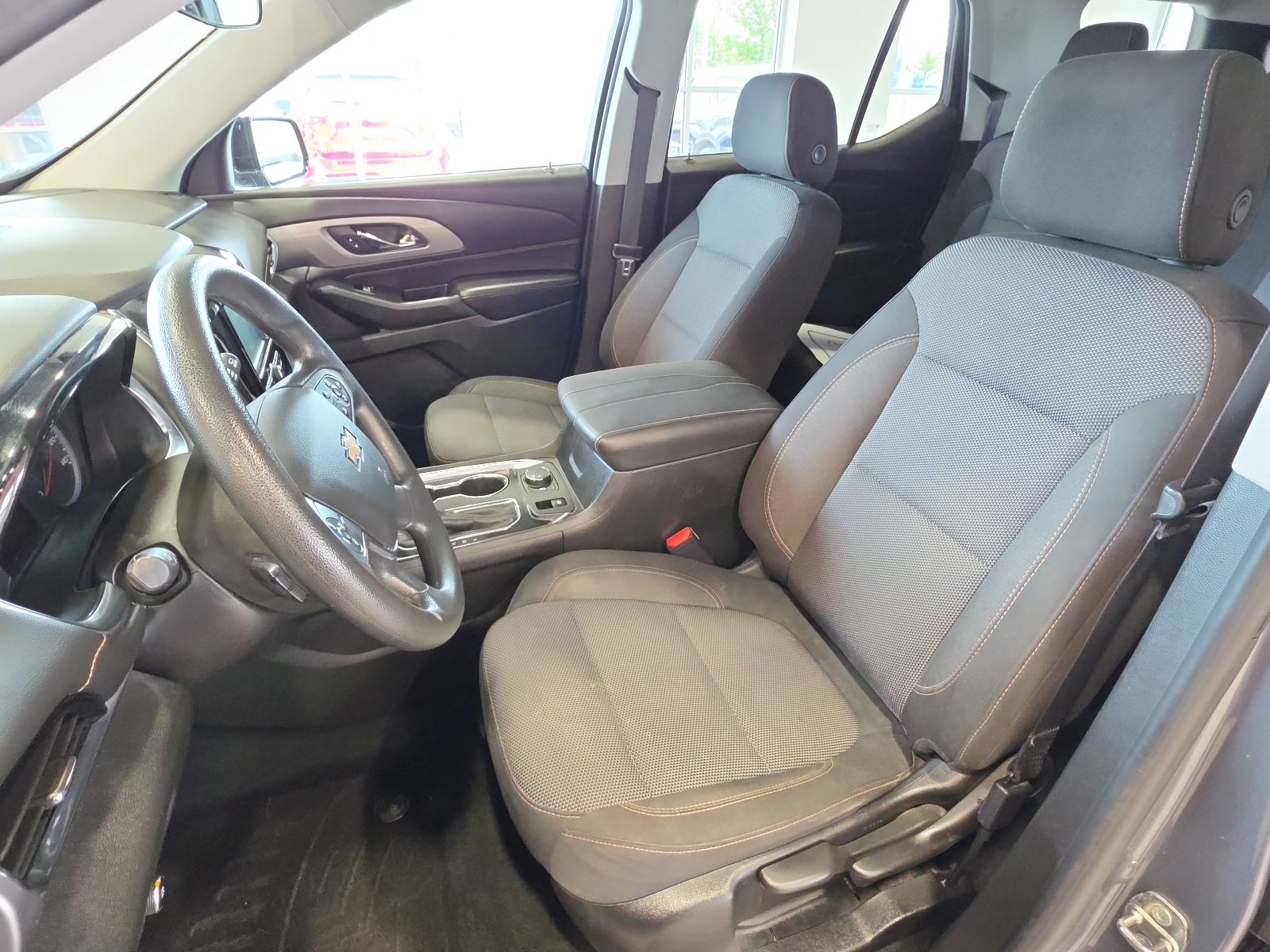 Thumbnail: 2018 Chevrolet Traverse - 14