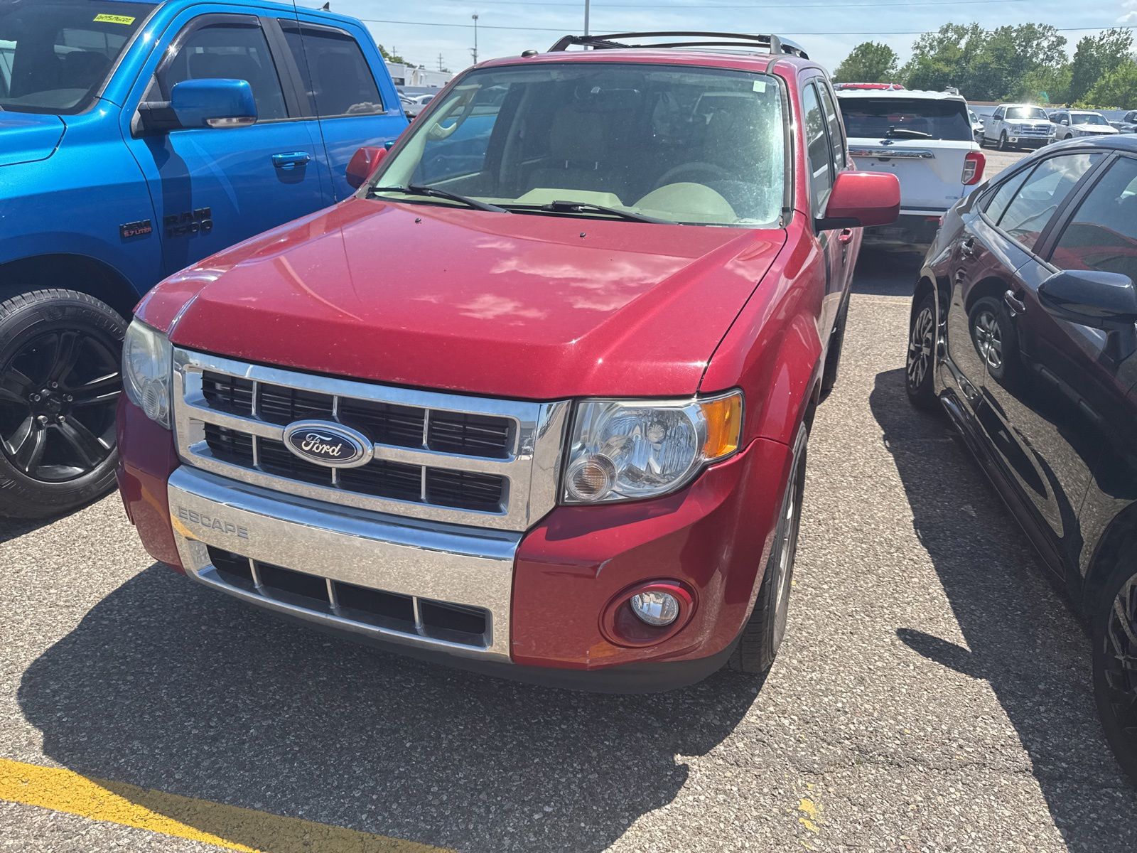 Thumbnail: 2011 Ford Escape - 20