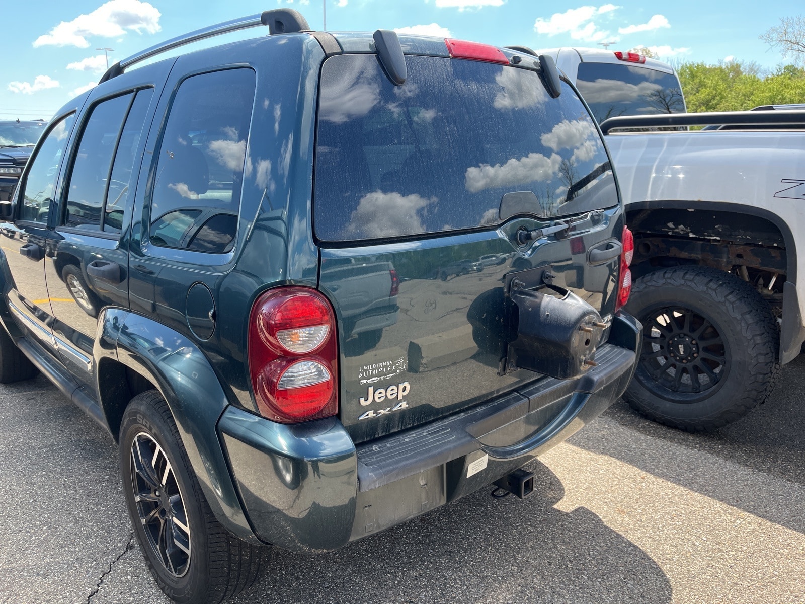 Used 2005 Jeep Liberty Limited with VIN 1J4GL58K15W650608 for sale in Sterling Heights, MI