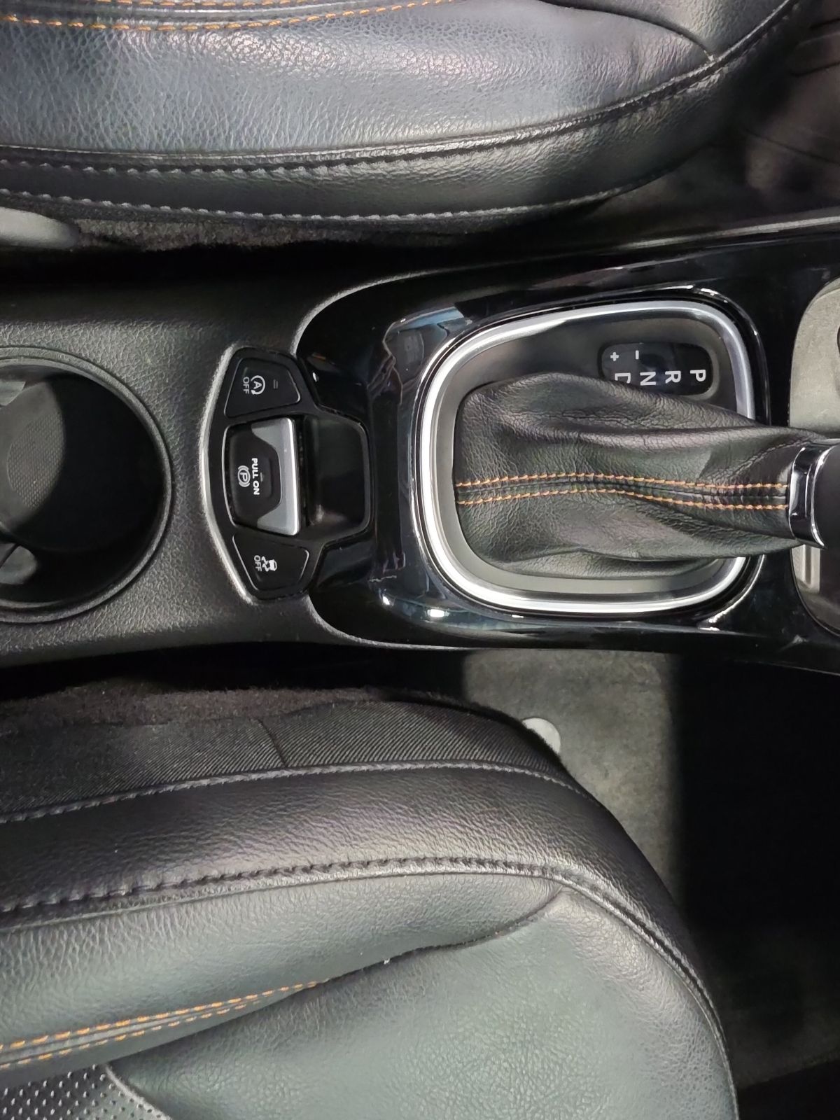 Thumbnail: 2018 Jeep Compass - 20