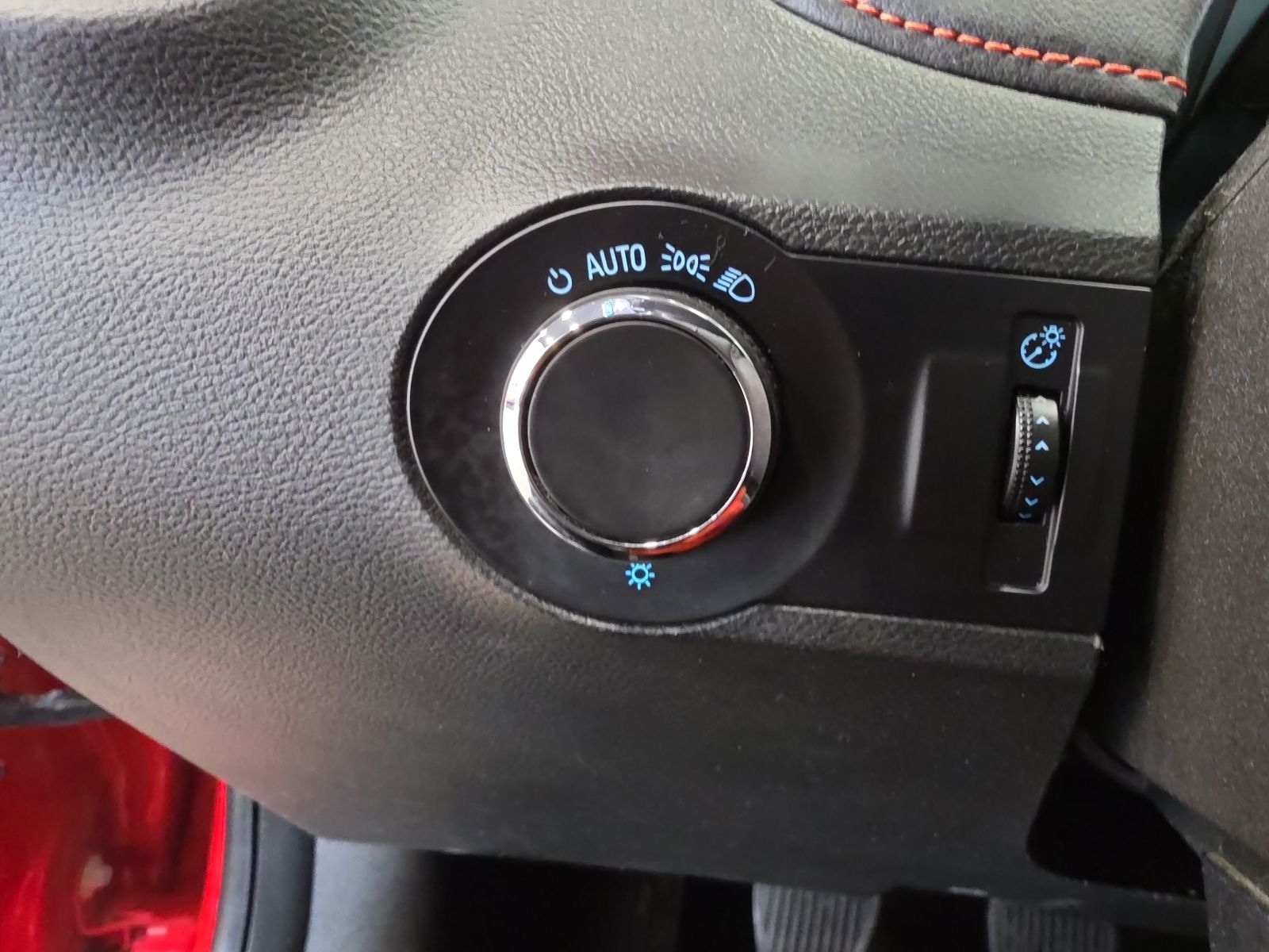 Thumbnail: 2013 Chevrolet Camaro - 21
