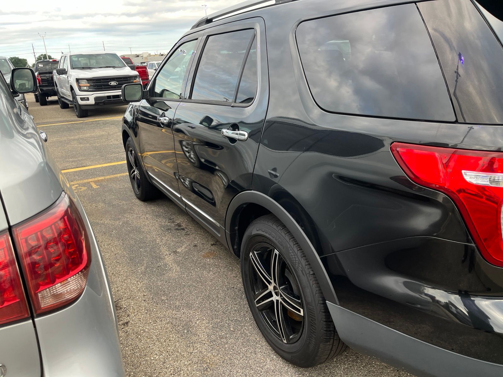 Thumbnail: 2015 Ford Explorer - 13