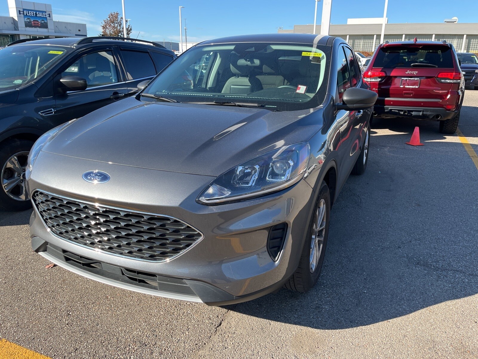 2022 Ford Escape SE photo 2