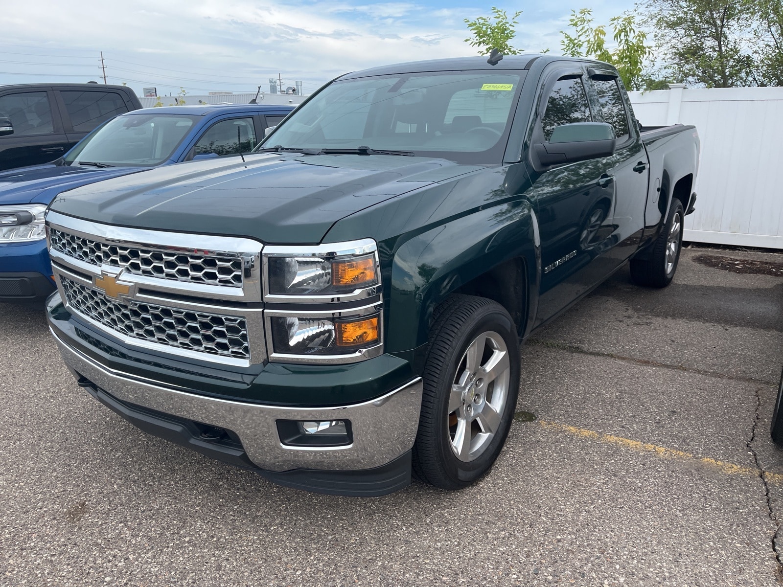 Used 2014 Chevrolet Silverado 1500 LT with VIN 1GCVKREC4EZ346451 for sale in Sterling Heights, MI