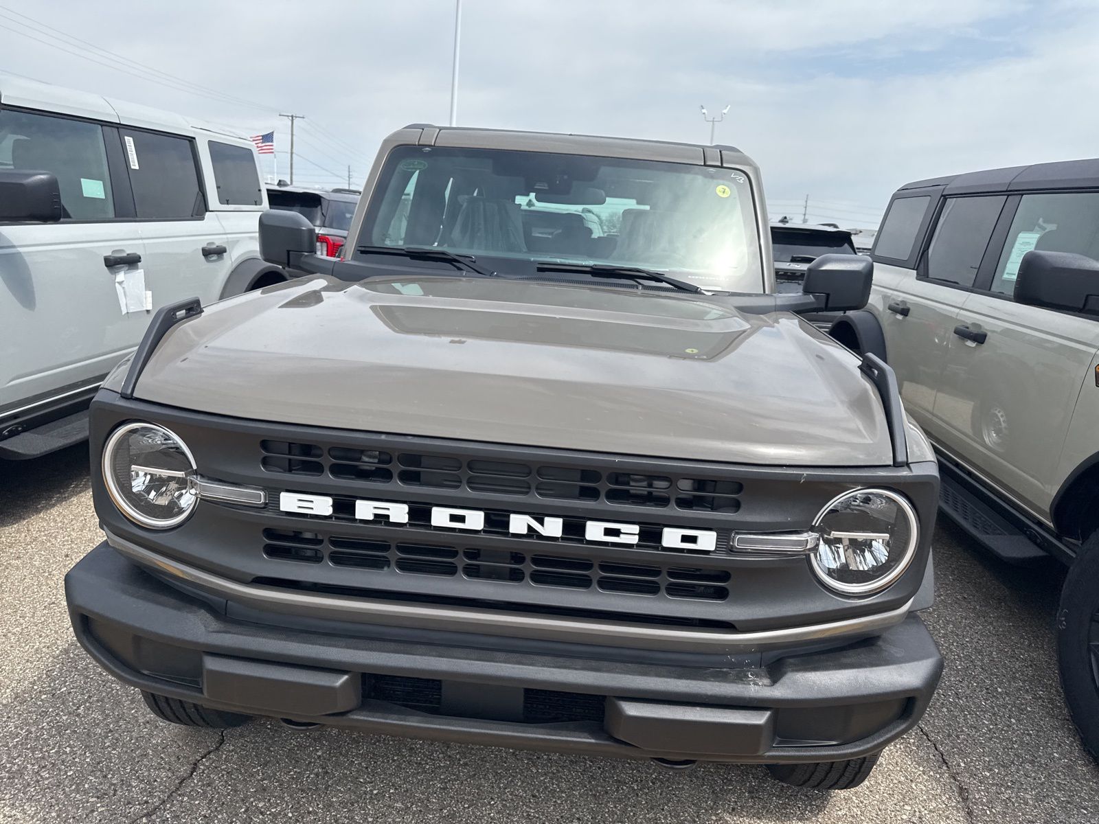 Thumbnail: 2026 Ford Bronco - 3