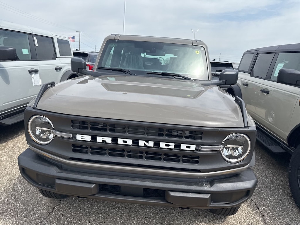 New 2026 Ford Bronco Base SUV