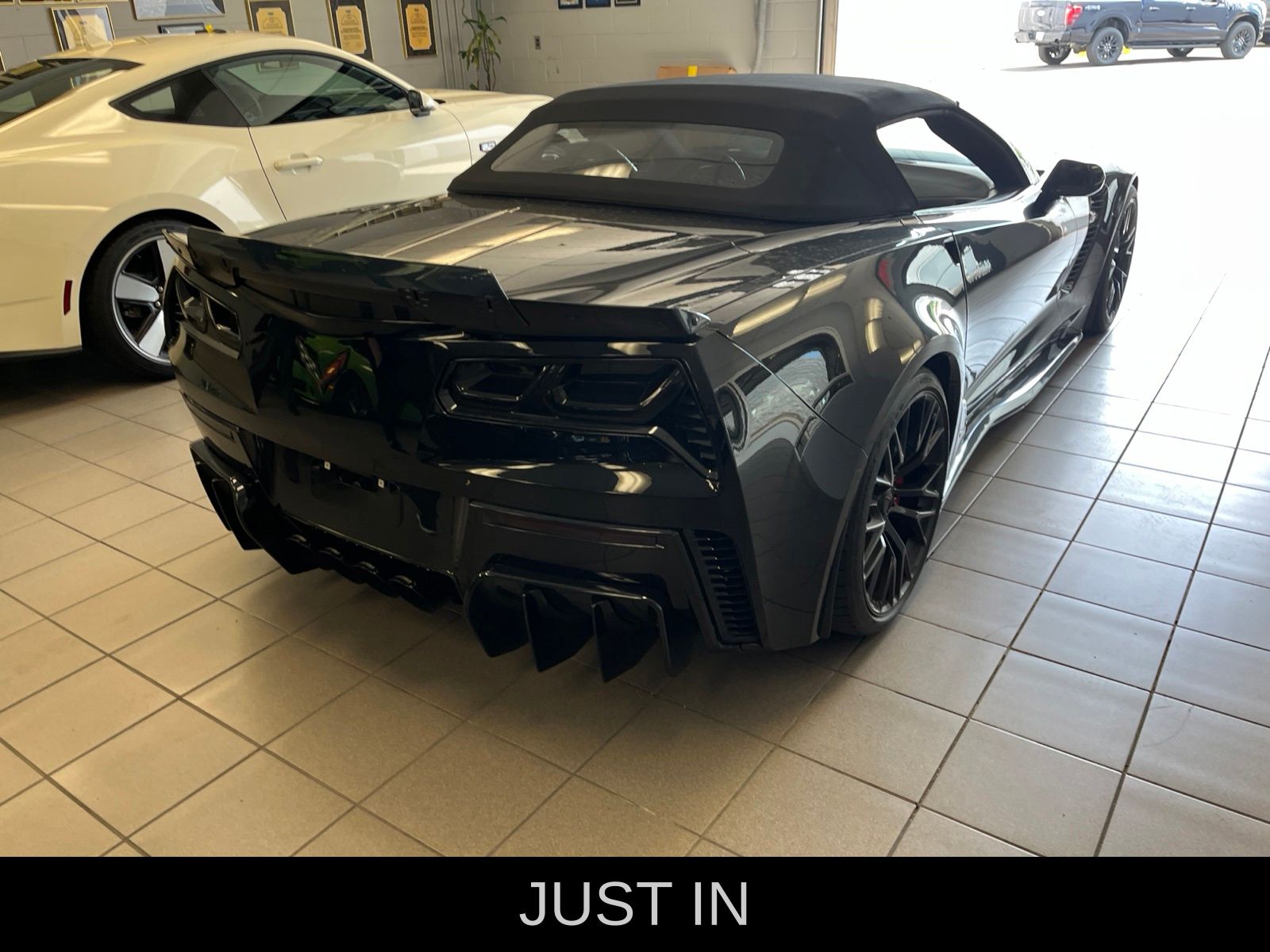 Thumbnail: 2016 Chevrolet Corvette - 11