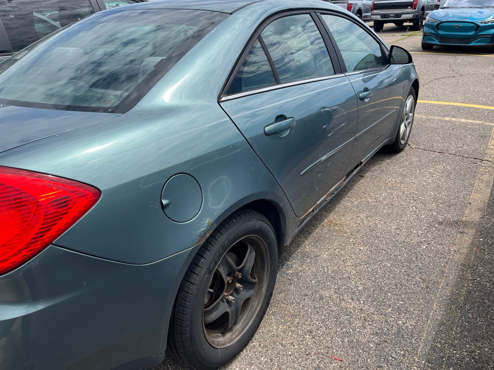Thumbnail: 2009 Pontiac G6 - 11