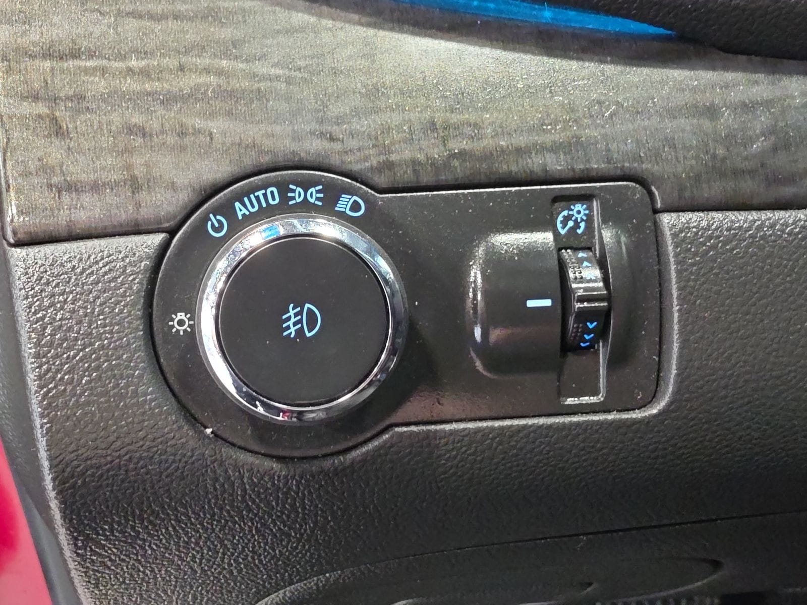 Thumbnail: 2015 Buick Encore - 17
