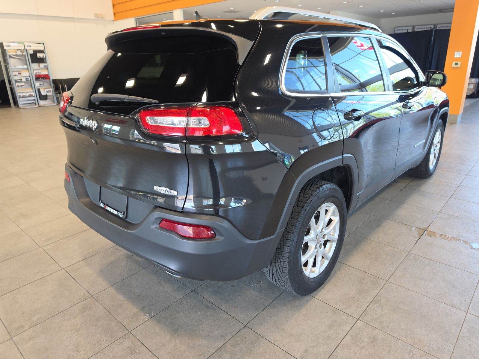 Thumbnail: 2014 Jeep Cherokee - 8