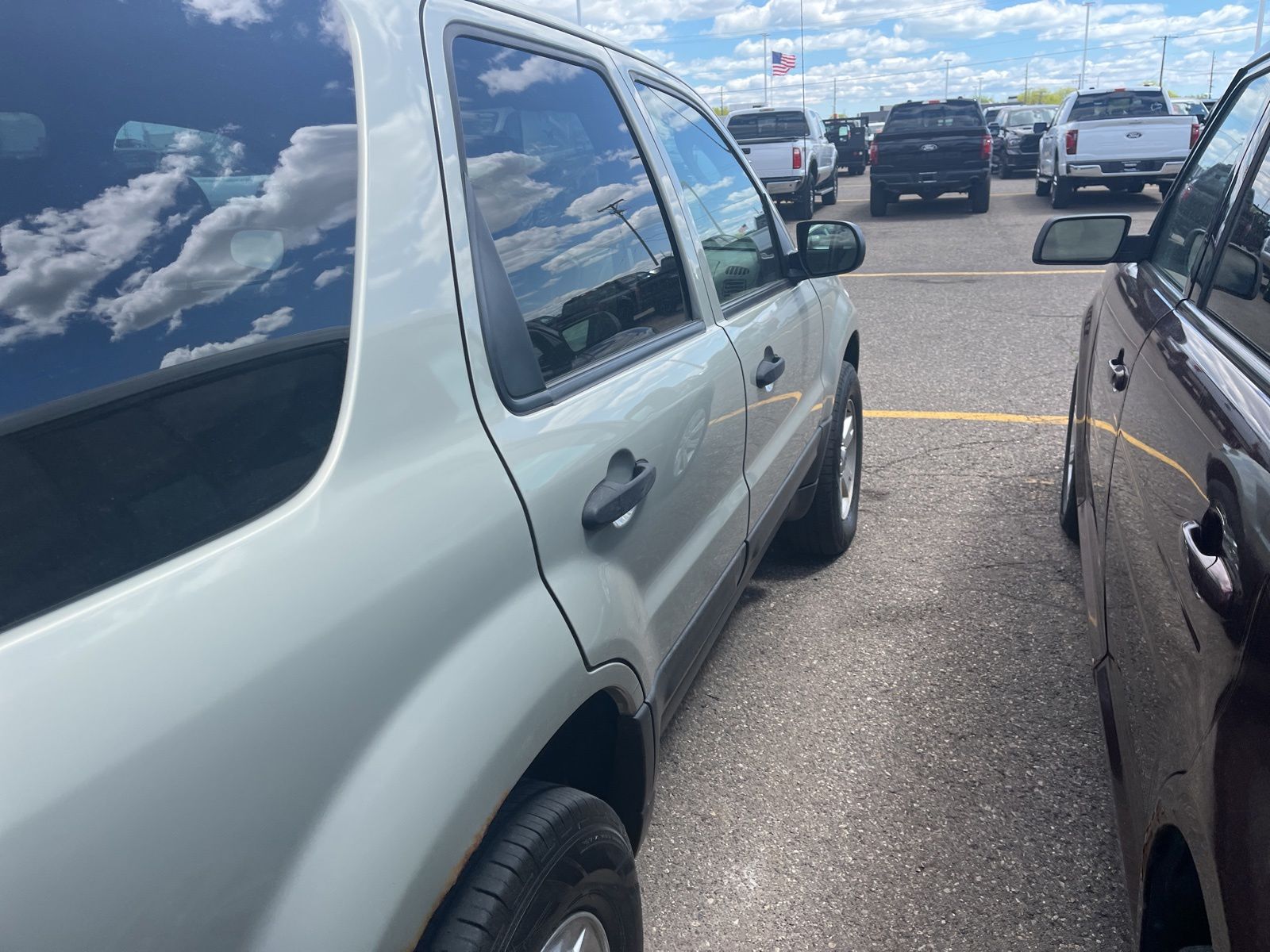 Thumbnail: 2005 Ford Escape - 14