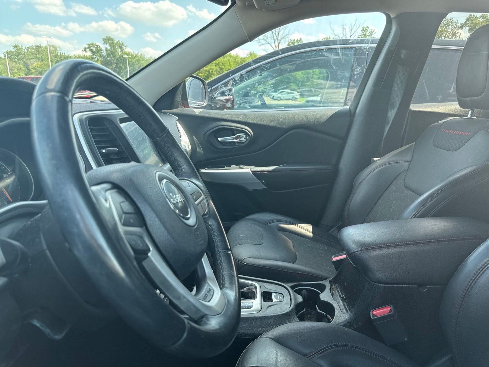 Thumbnail: 2018 Jeep Cherokee - 34