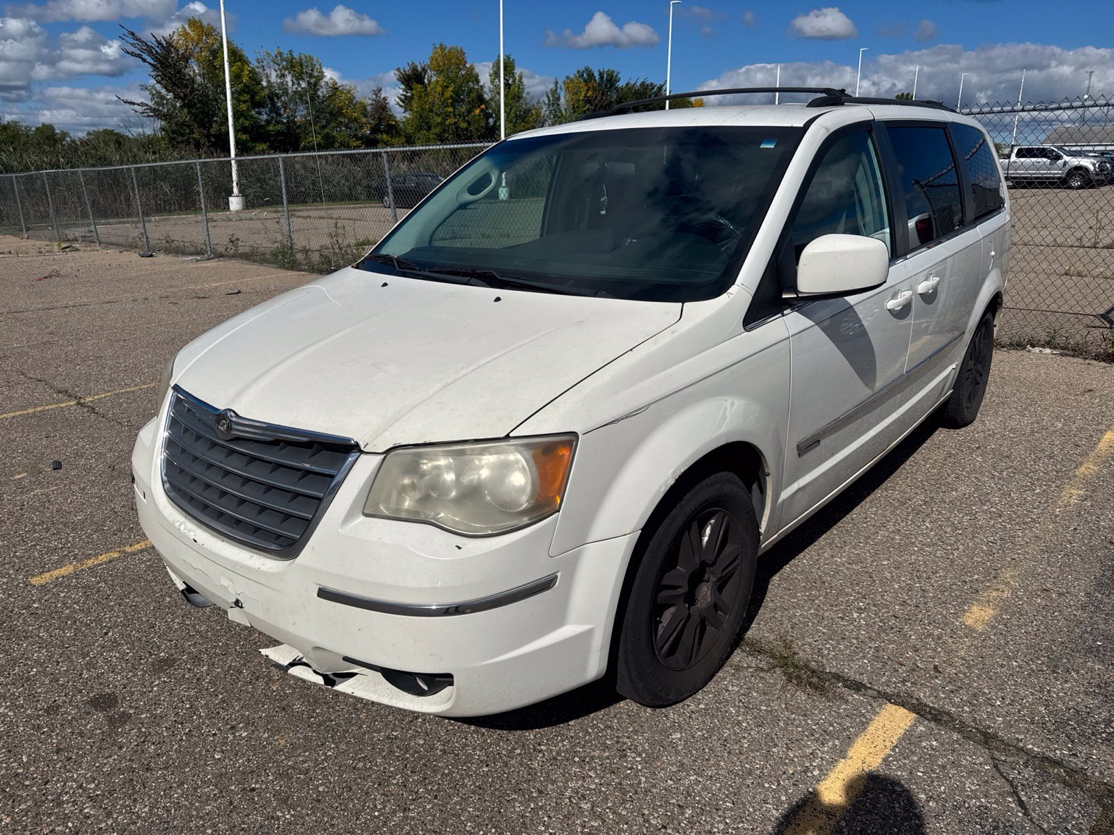 Used 2010 Chrysler Town & Country Touring with VIN 2A4RR5D10AR279609 for sale in Sterling Heights, MI