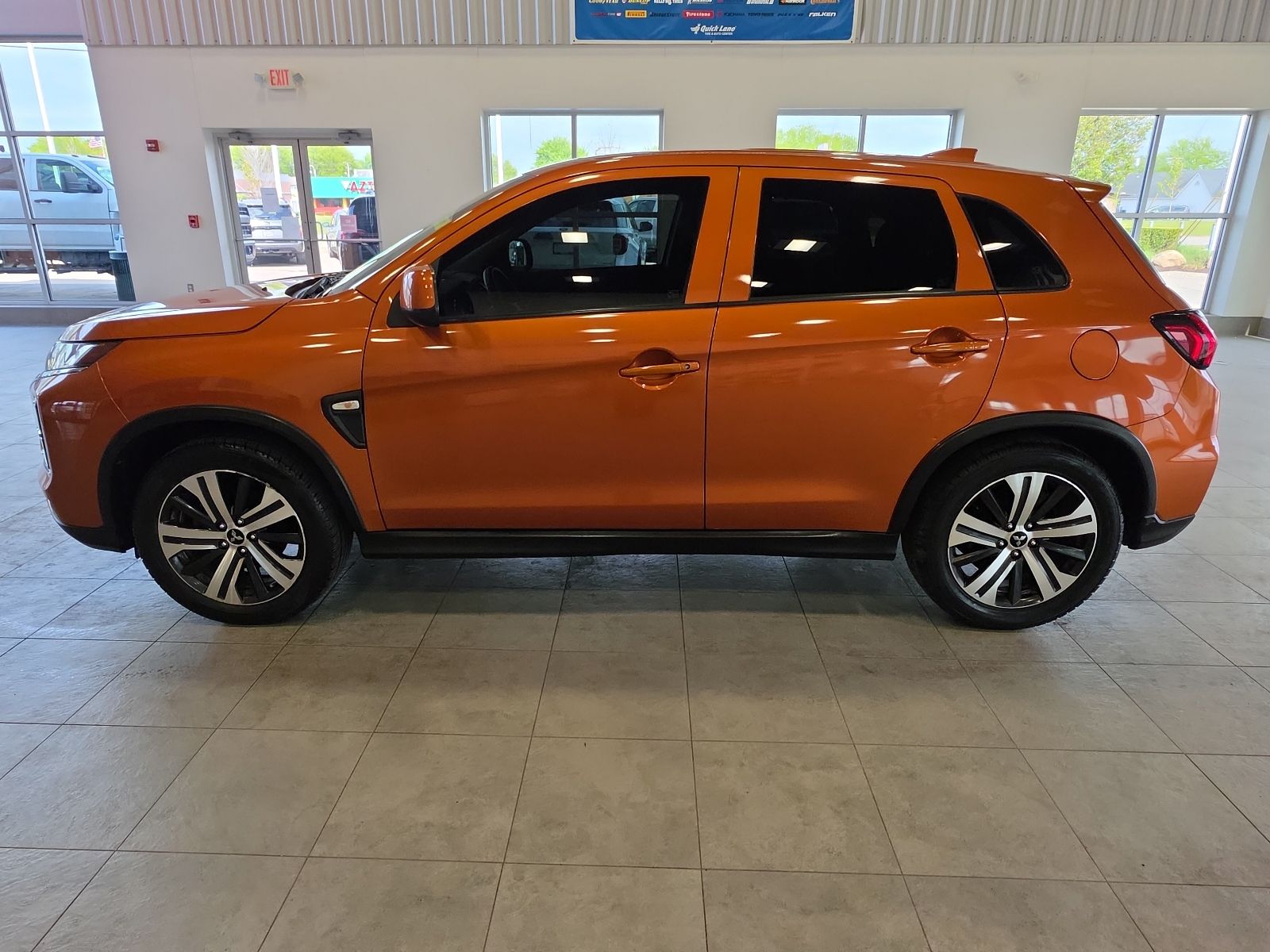 Thumbnail: 2020 Mitsubishi Outlander Sport - 11