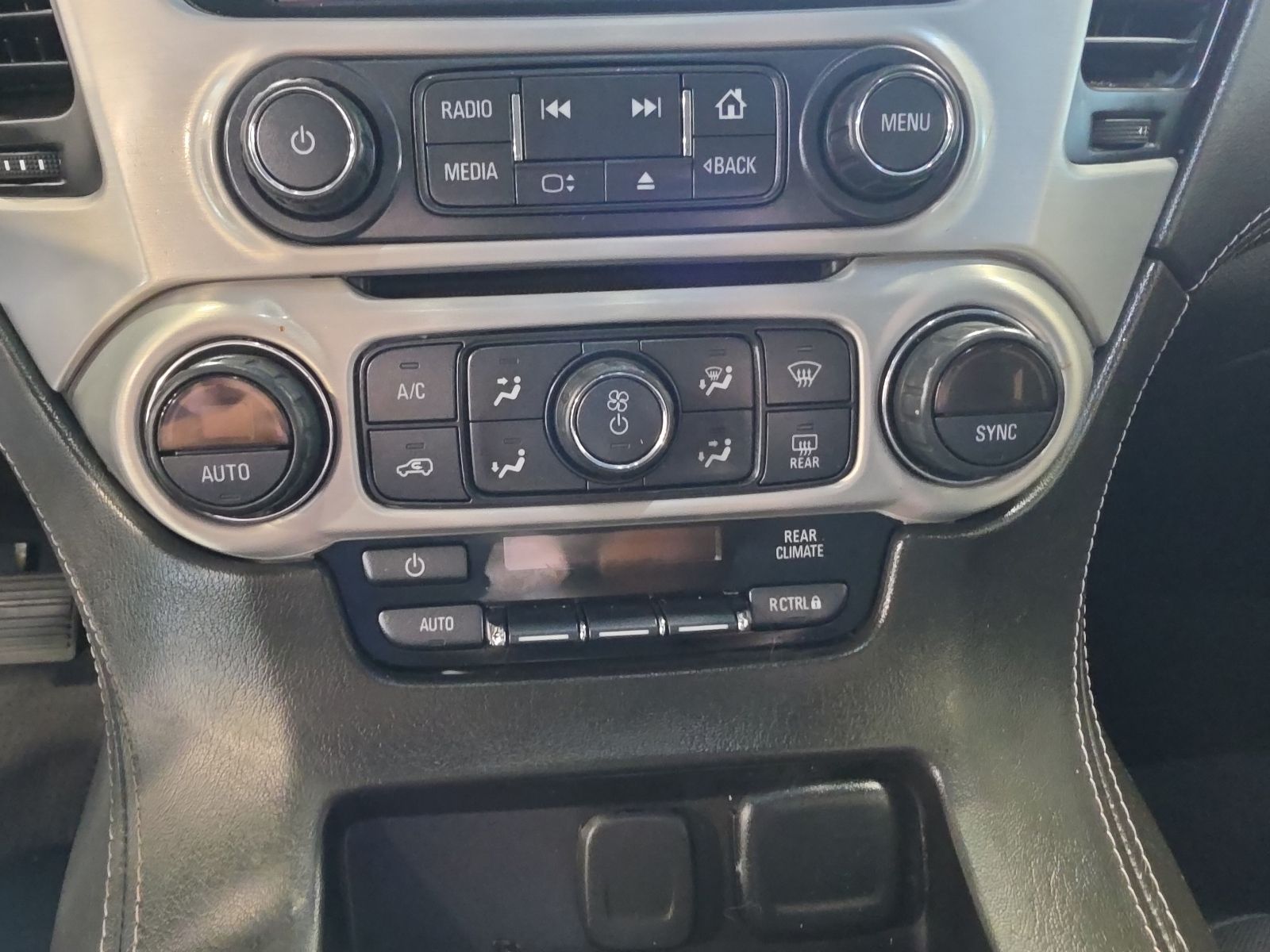 Thumbnail: 2019 GMC Yukon - 22