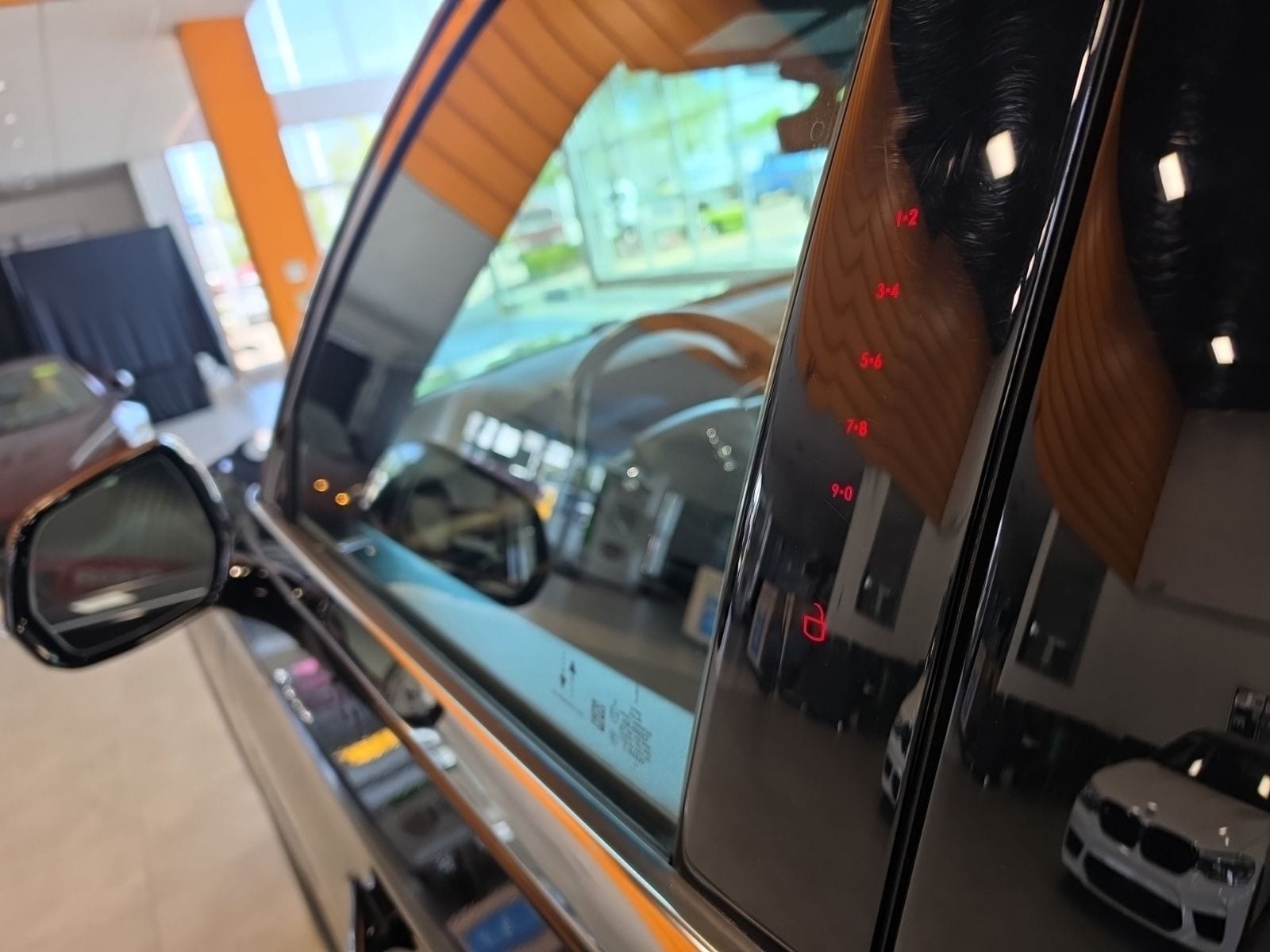 Thumbnail: 2020 Lincoln Aviator - 16