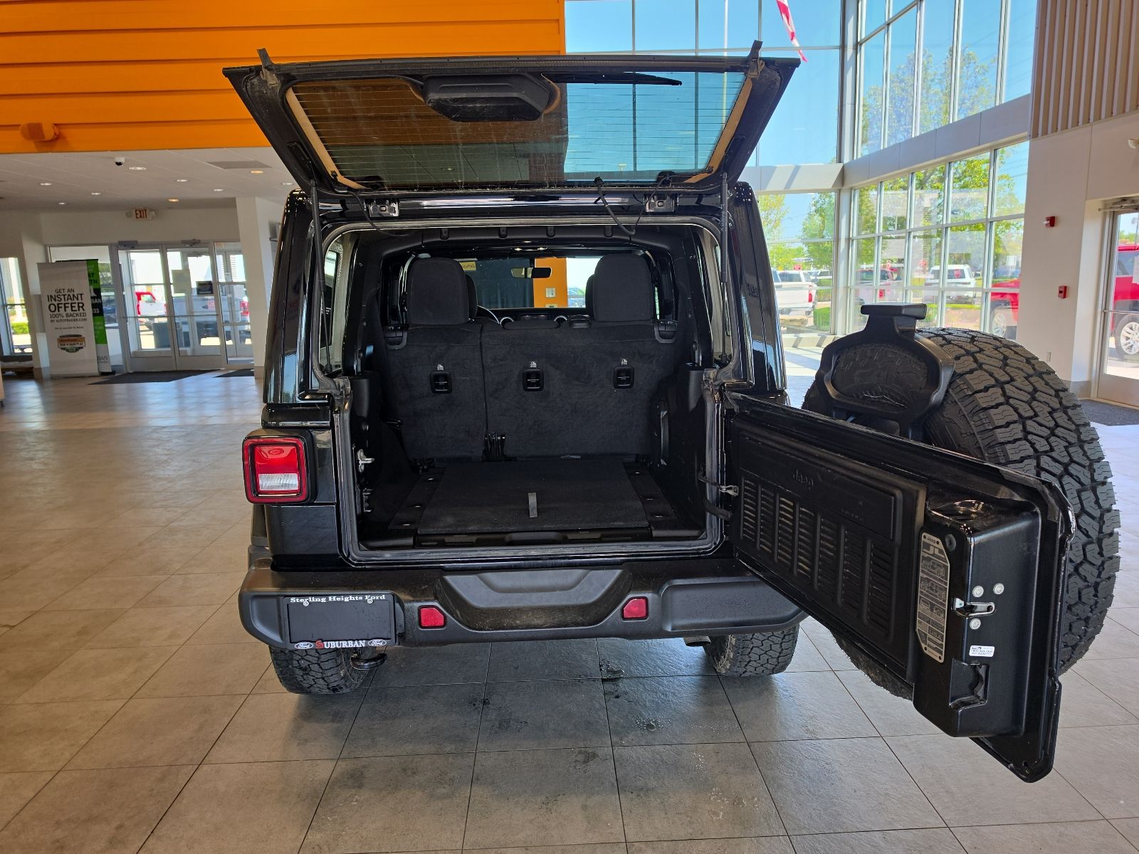 Thumbnail: 2023 Jeep Wrangler - 31