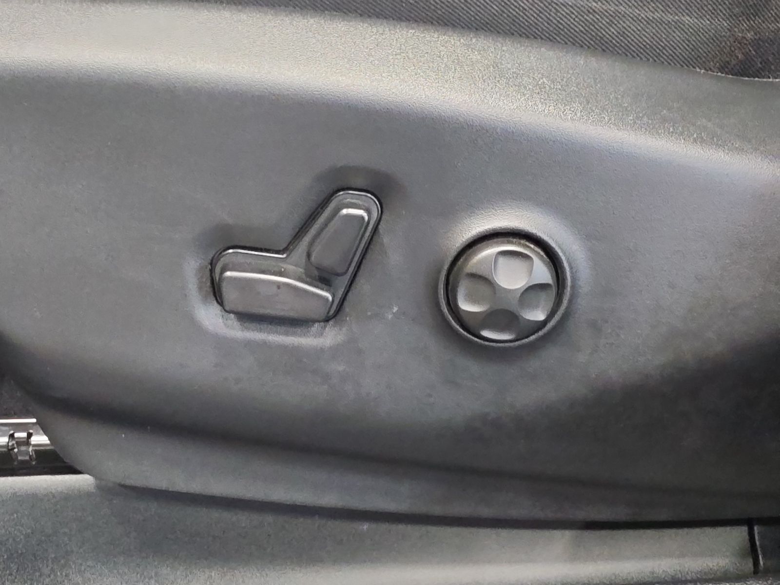 Thumbnail: 2026 Chrysler Pacifica - 21