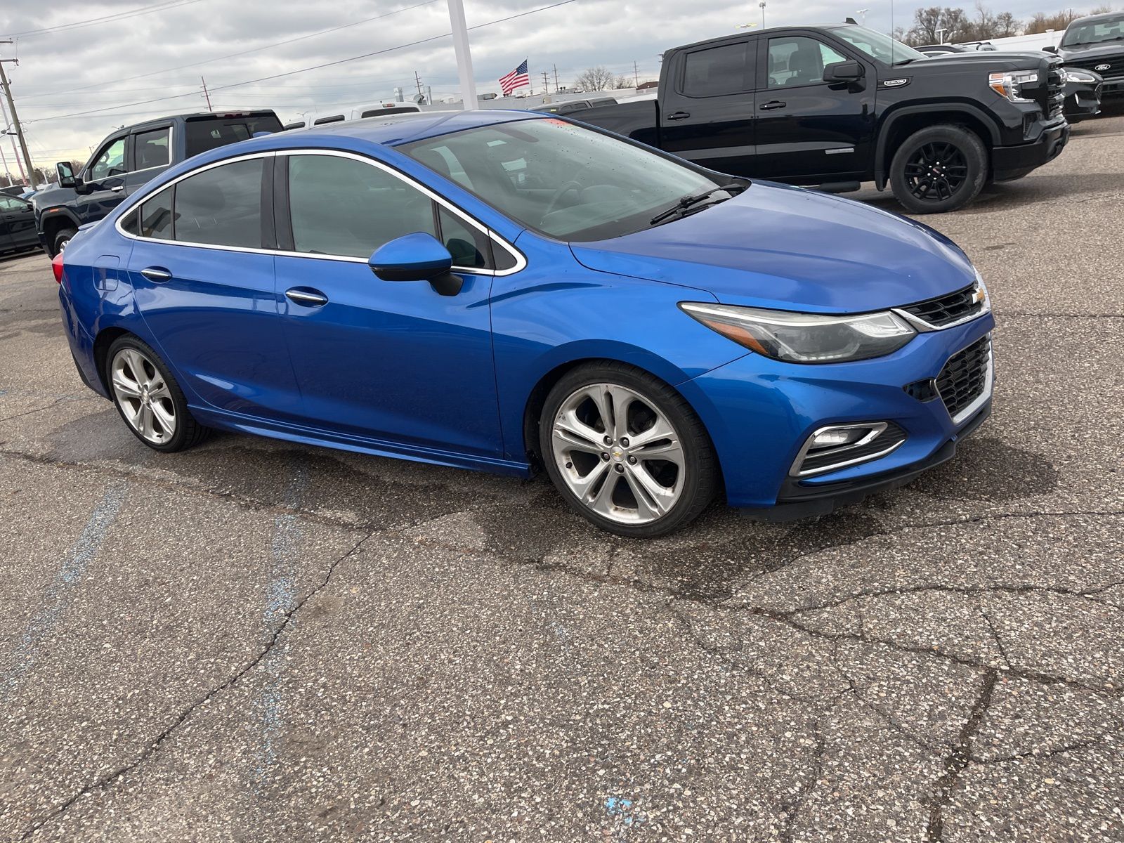Thumbnail: 2017 Chevrolet Cruze - 18