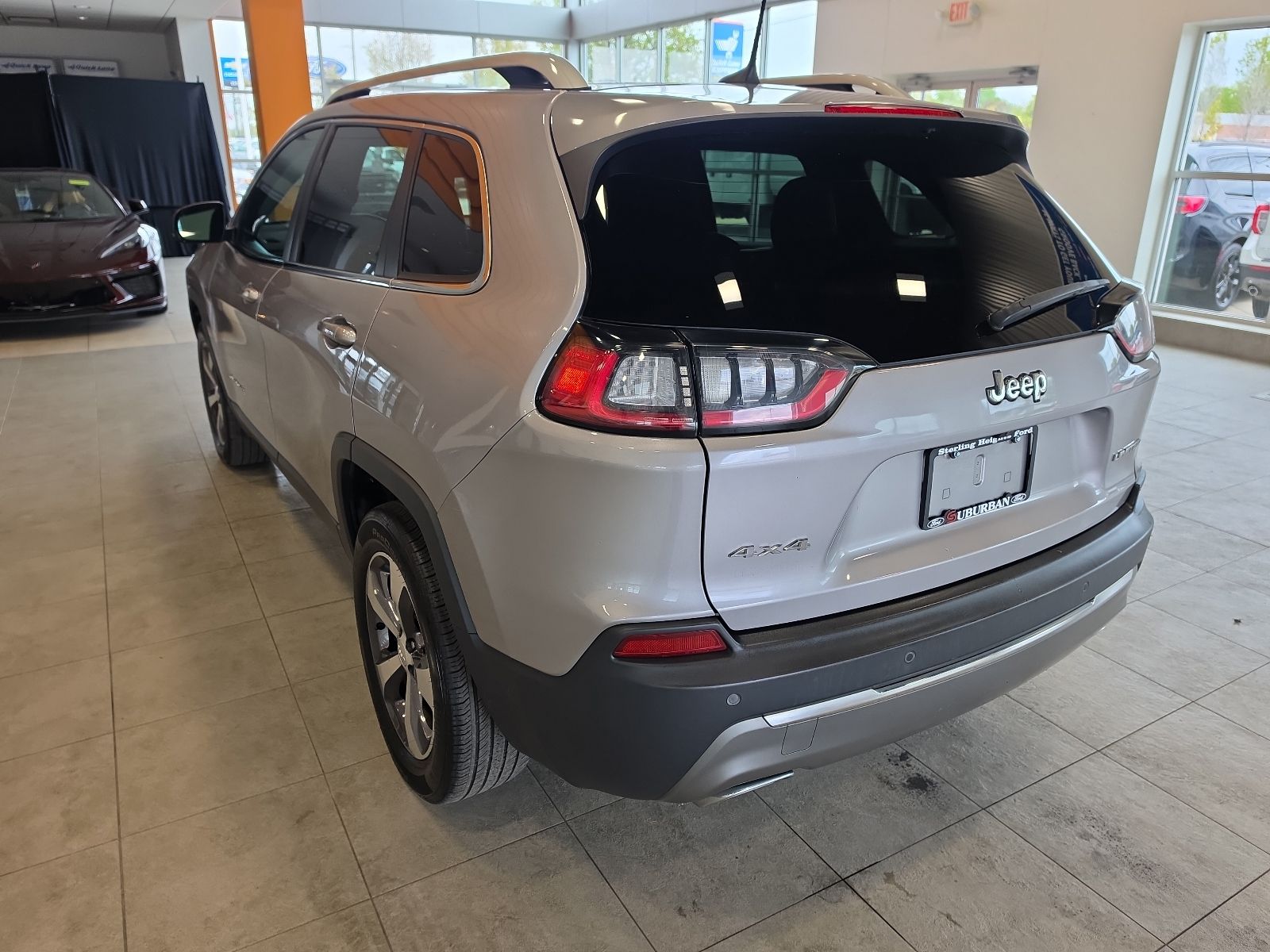 Thumbnail: 2020 Jeep Cherokee - 11