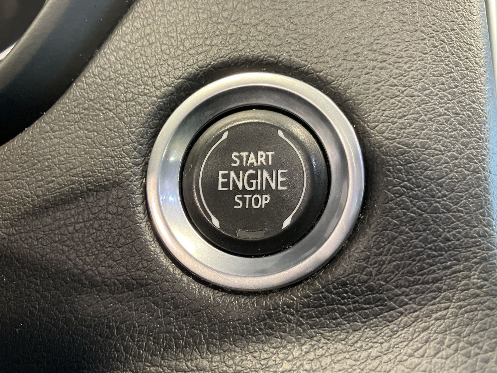 Thumbnail: 2019 Cadillac XT4 - 19