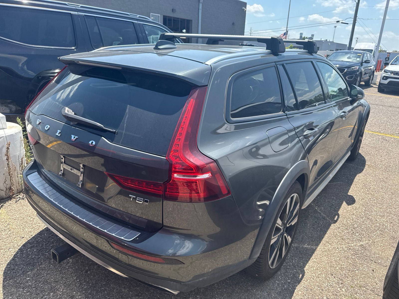 Thumbnail: 2020 Volvo S60 - 13