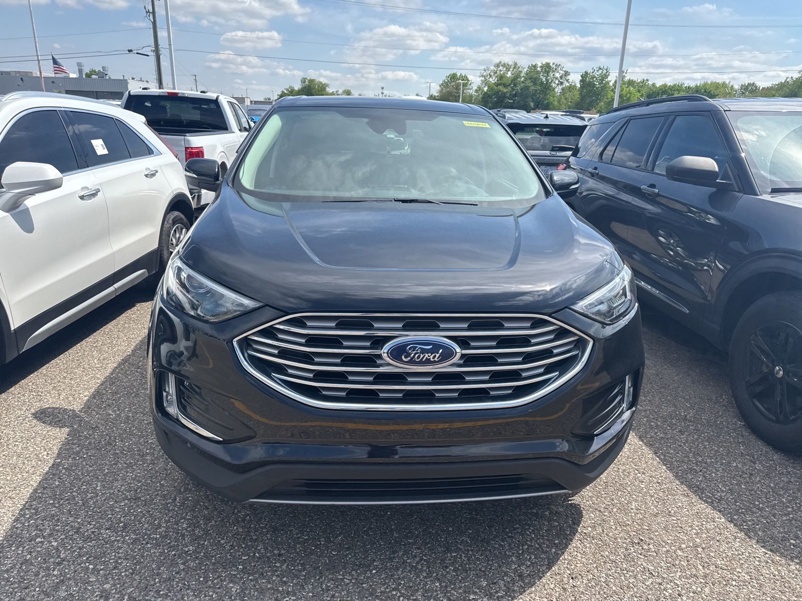 Thumbnail: 2022 Ford Edge - 5