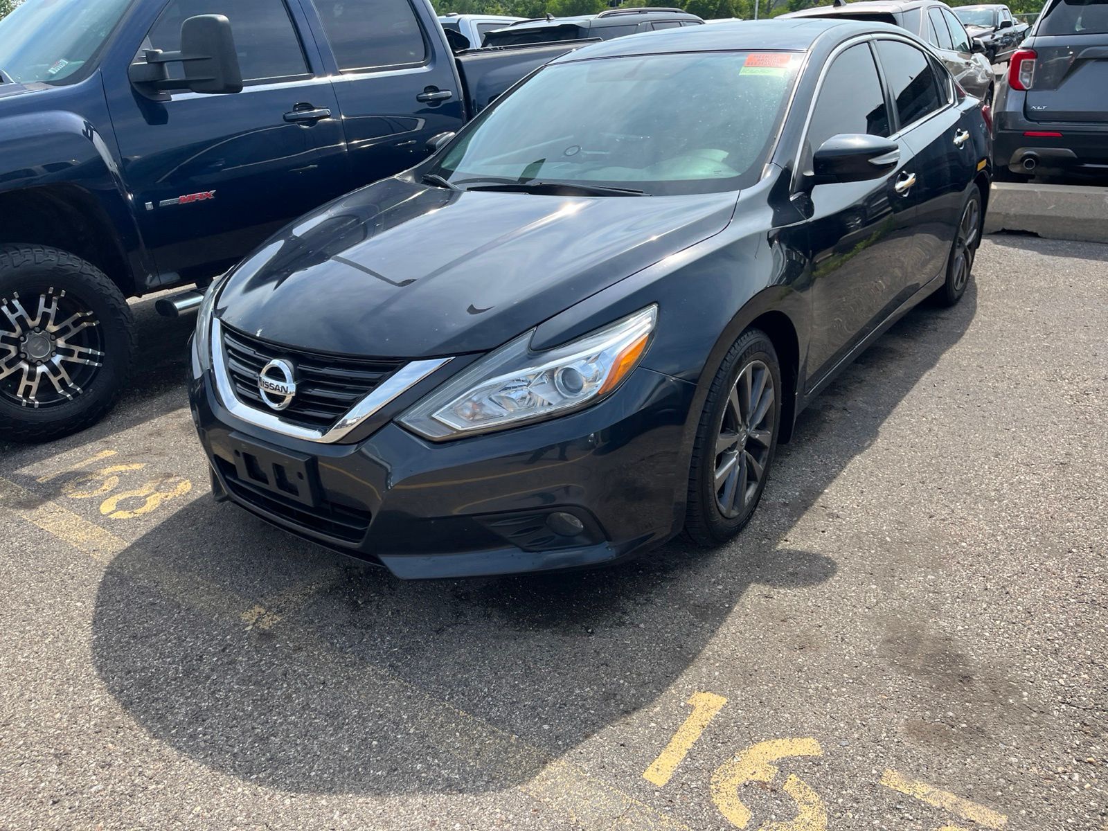 Thumbnail: 2017 Nissan Altima - 4
