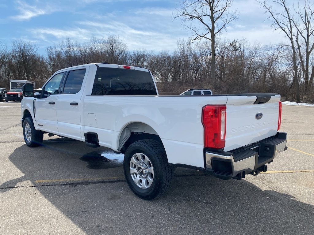 Used 2024 Ford F-250SD XLT Truck