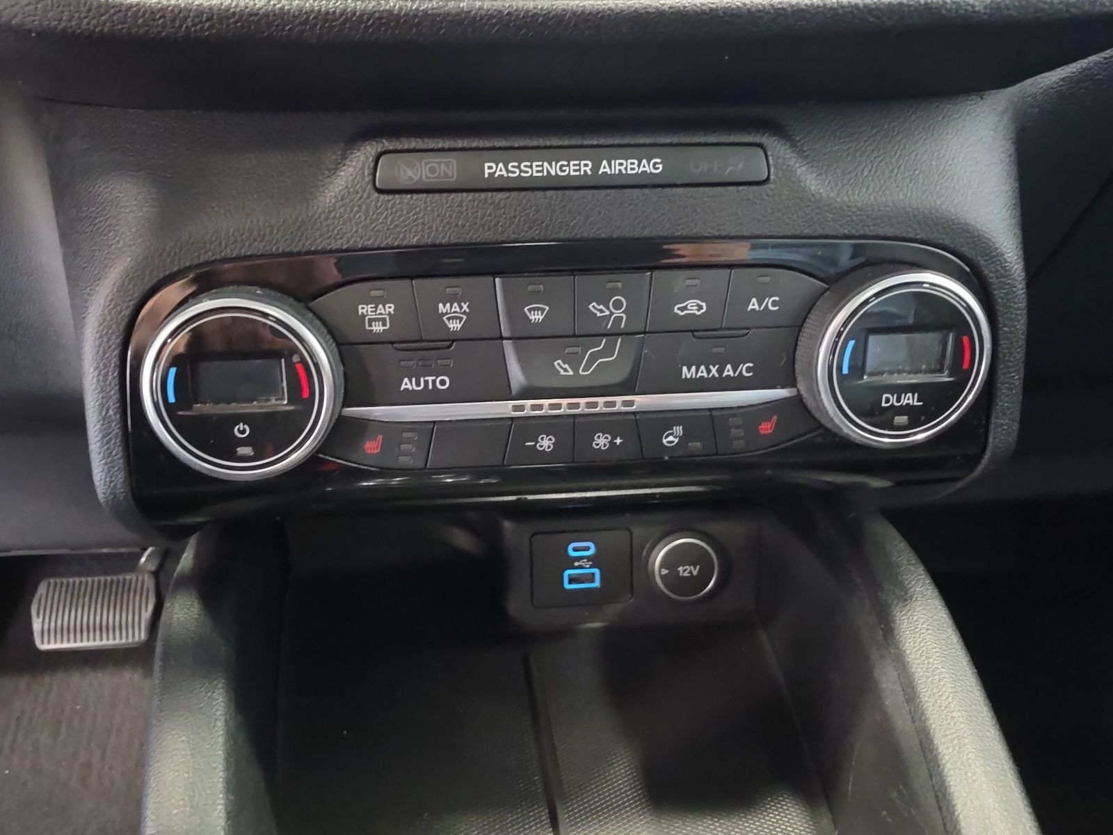 Thumbnail: 2021 Ford Escape - 20