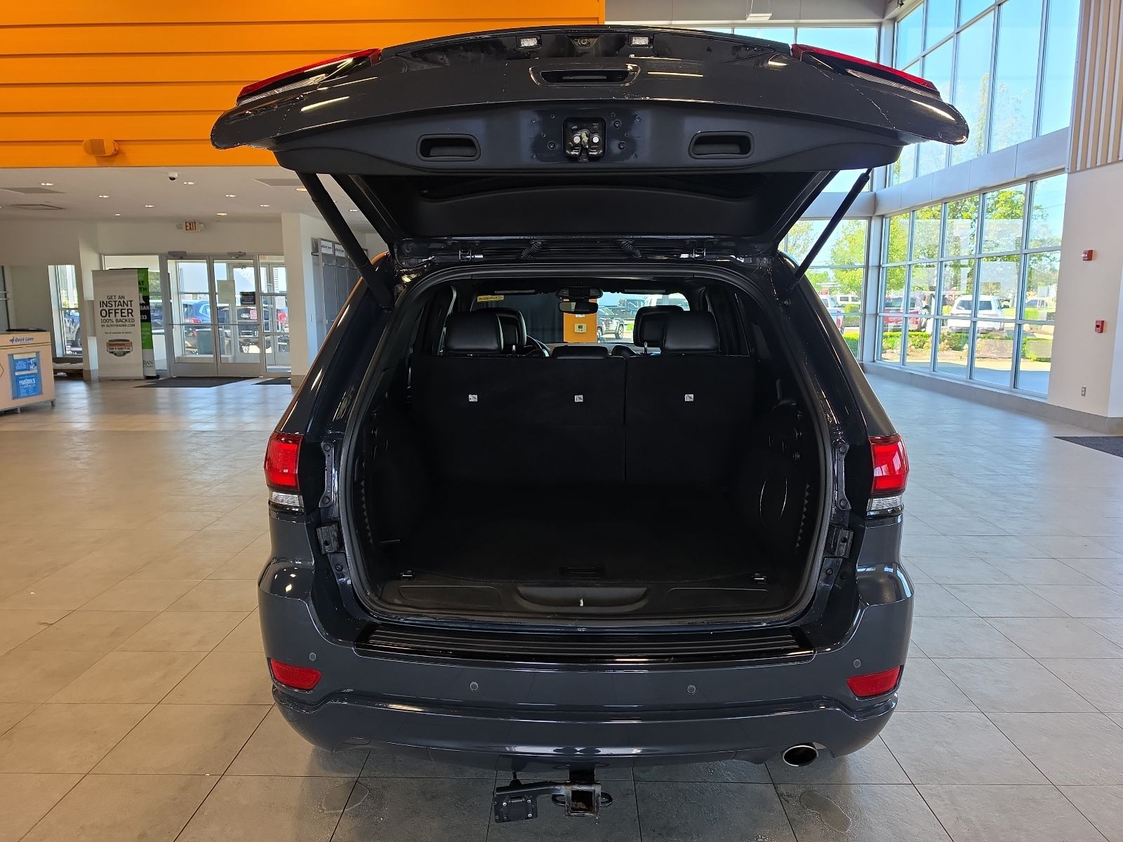 Thumbnail: 2018 Jeep Grand Cherokee - 32