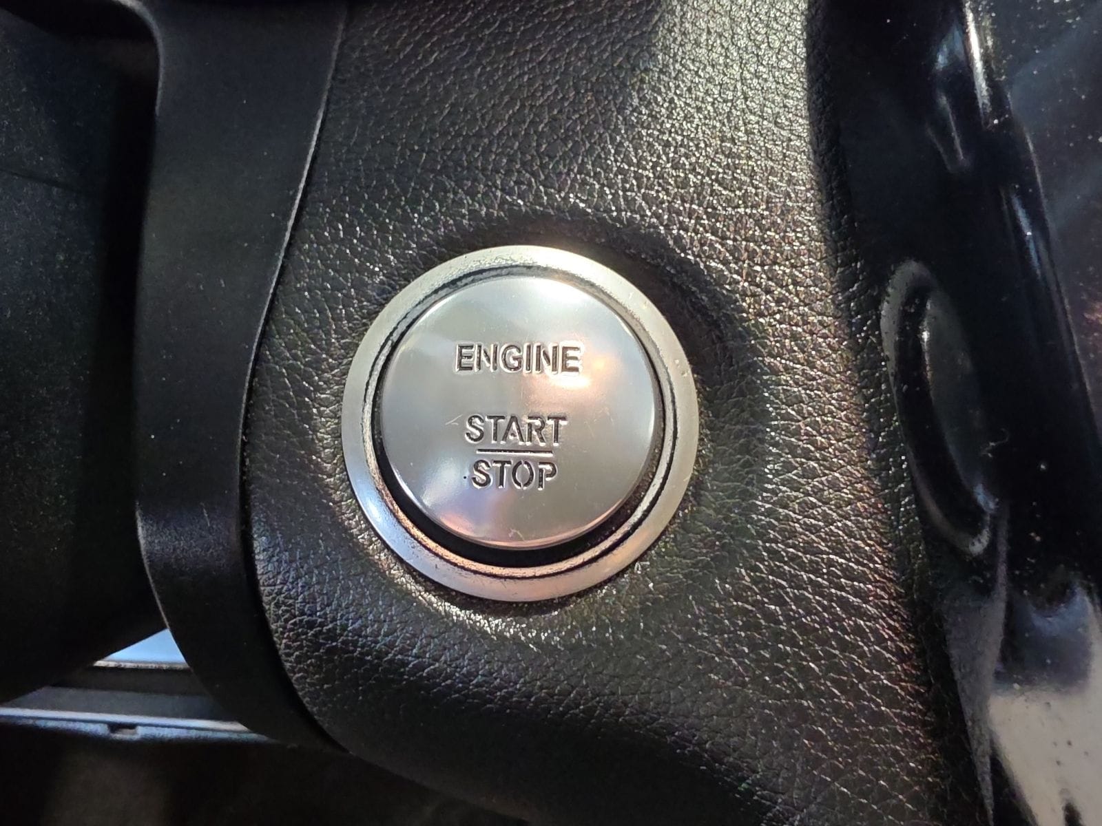 Thumbnail: 2016 Mercedes-Benz C-Class - 28