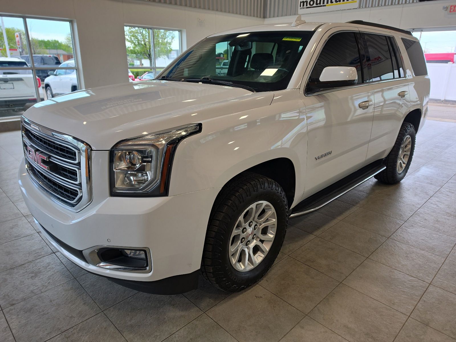 2019 GMC Yukon 4WD SLE's photo
