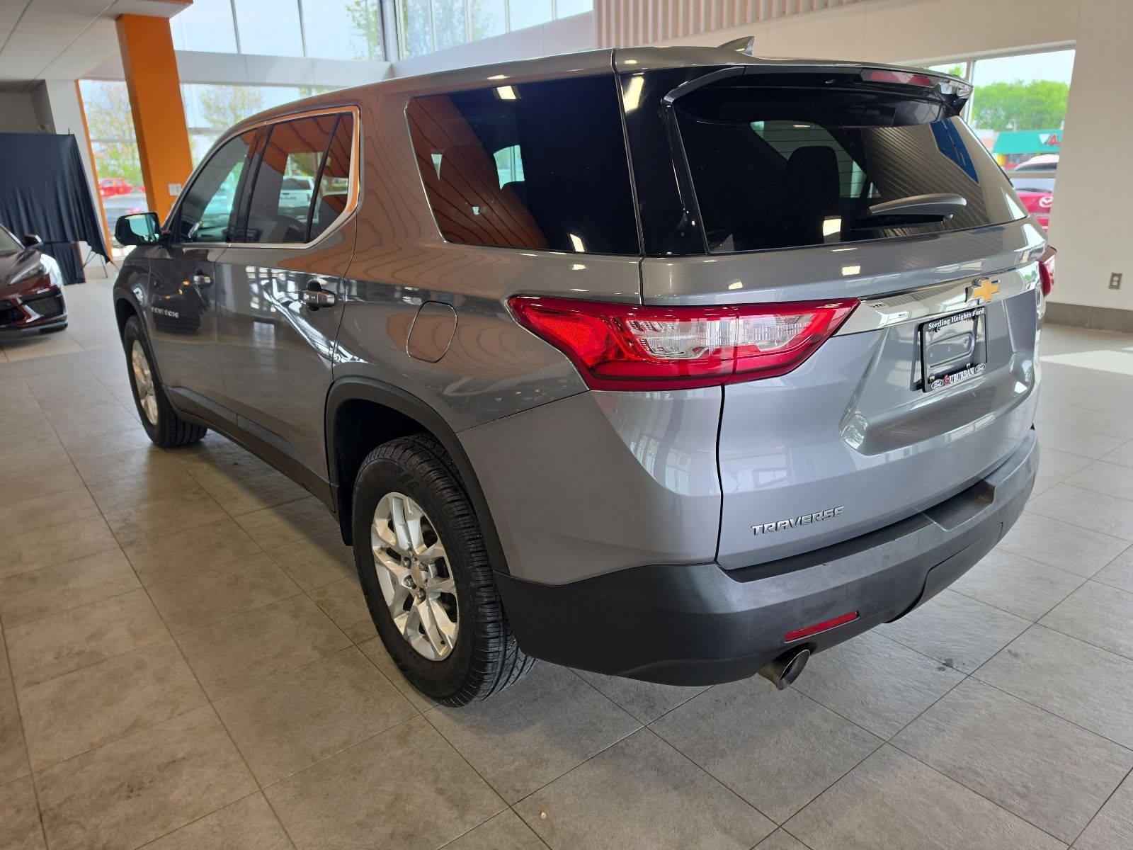 Thumbnail: 2018 Chevrolet Traverse - 11