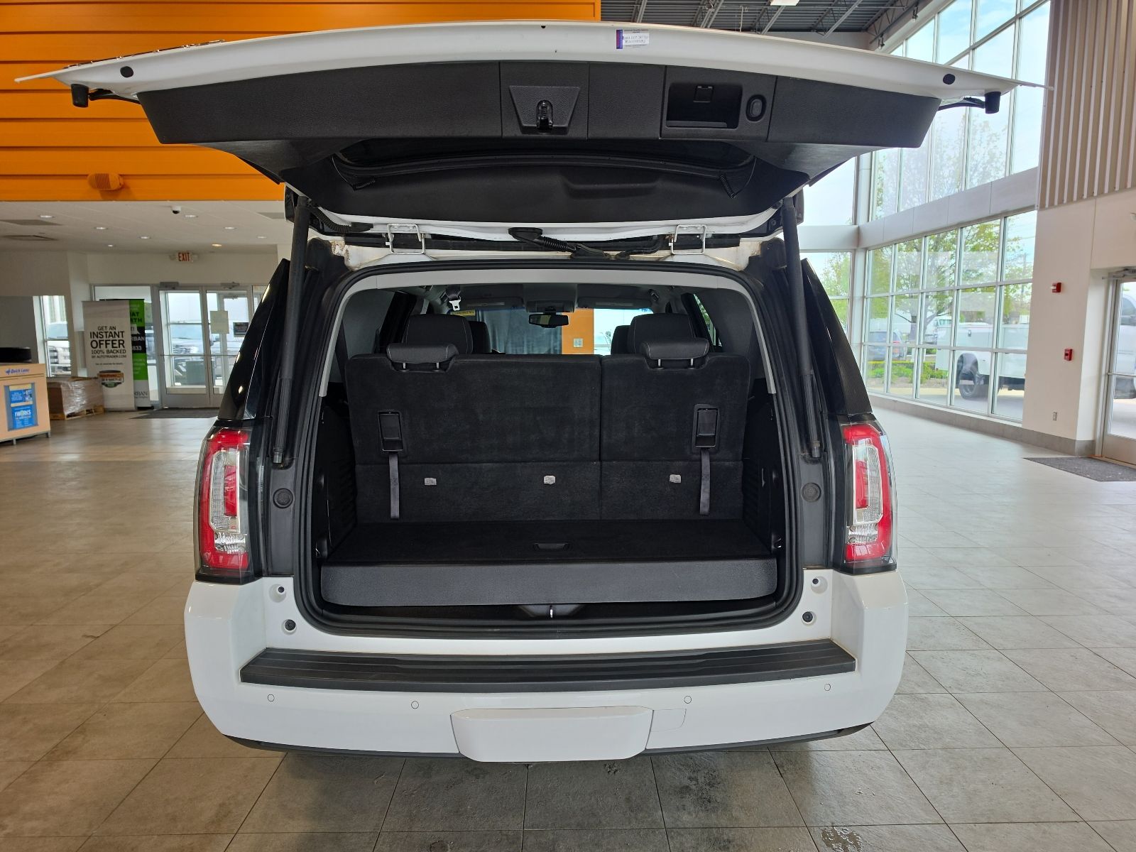 Thumbnail: 2019 GMC Yukon - 29