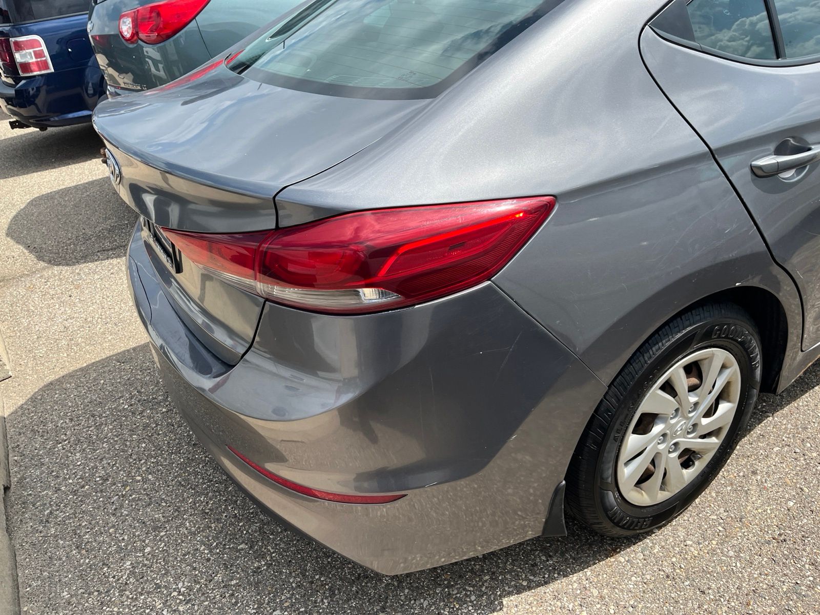 Thumbnail: 2018 Hyundai Elantra - 14