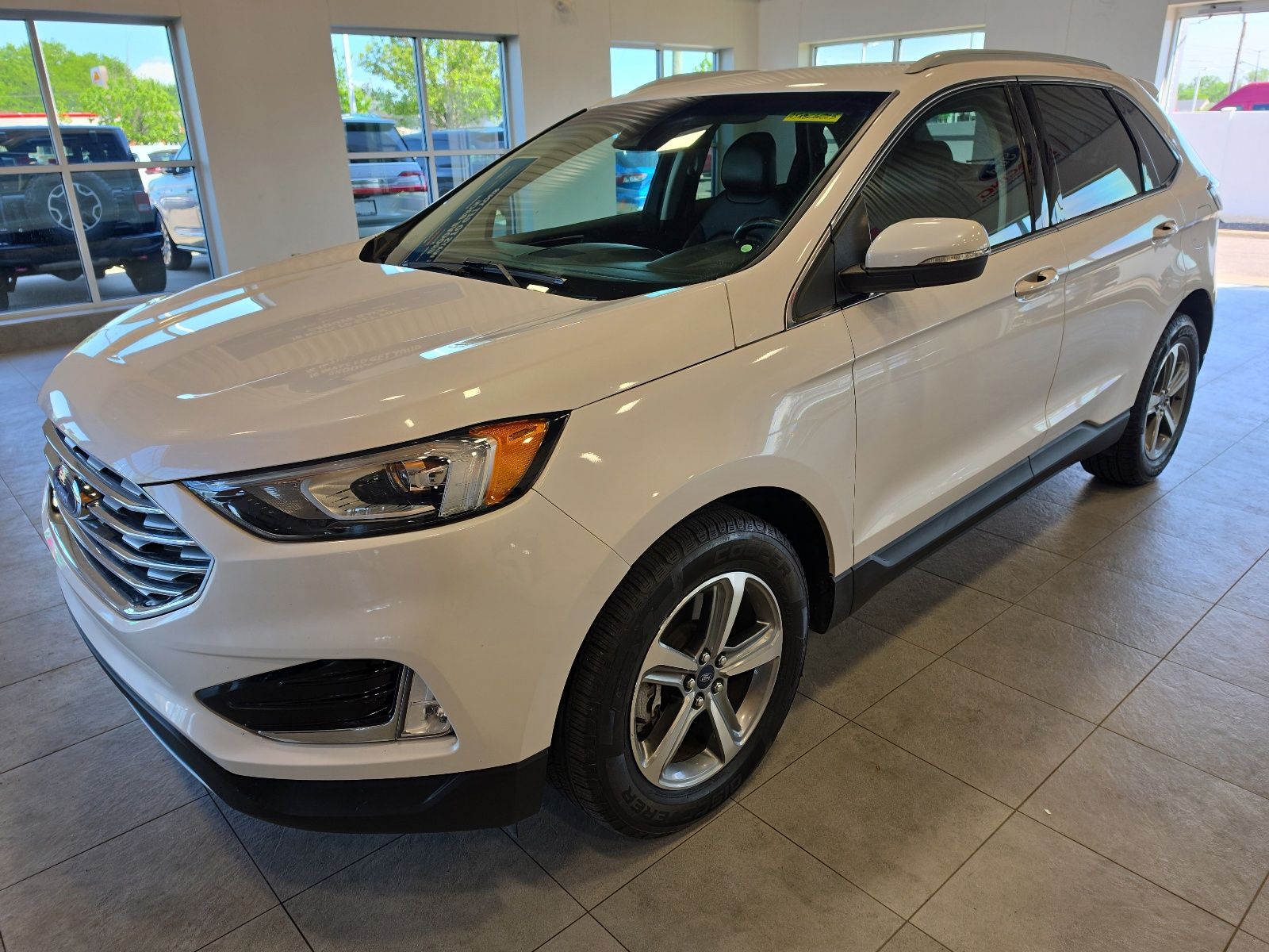 2019 Ford Edge SEL AWD's photo