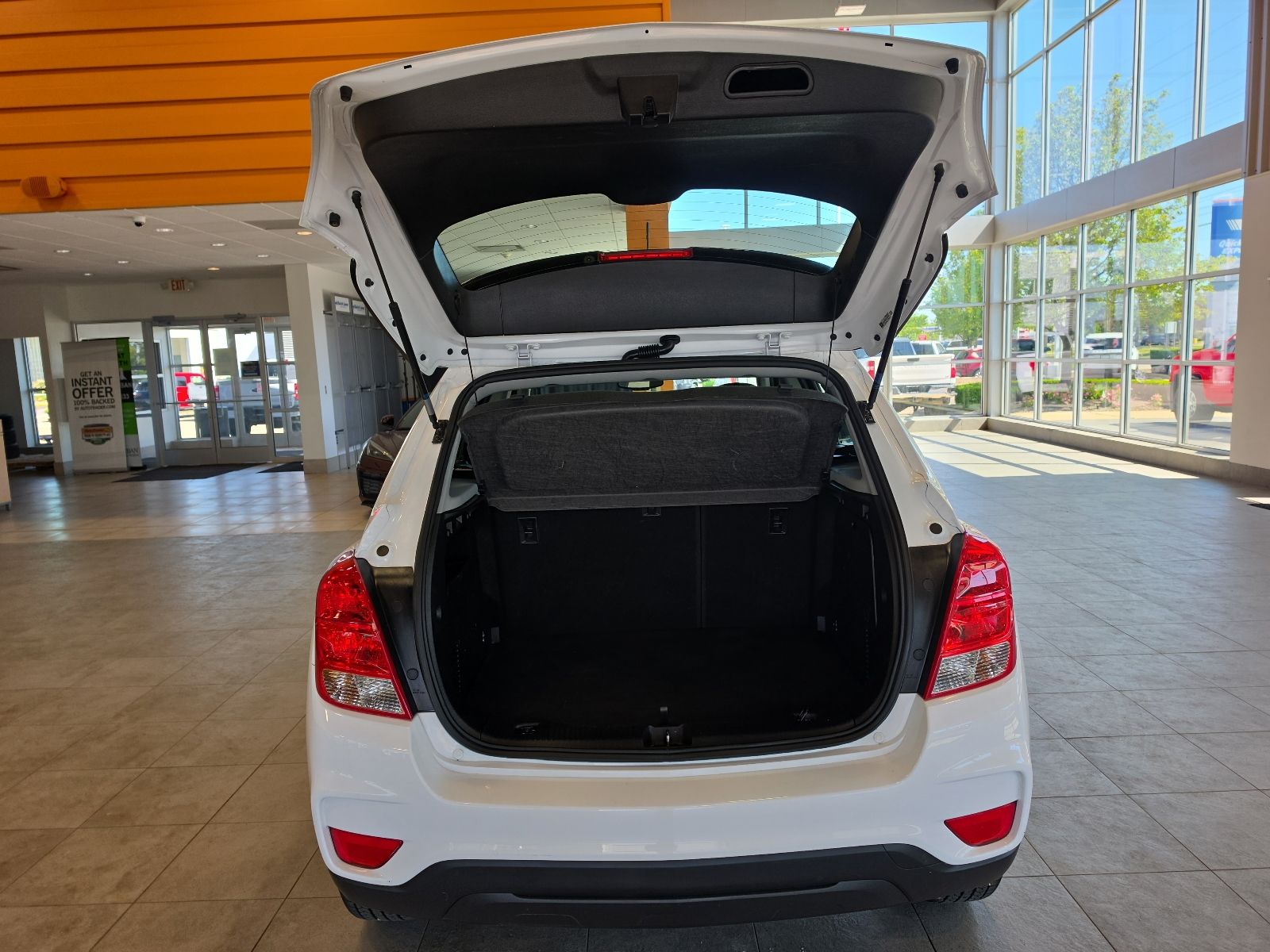 Thumbnail: 2019 Chevrolet Trax - 27