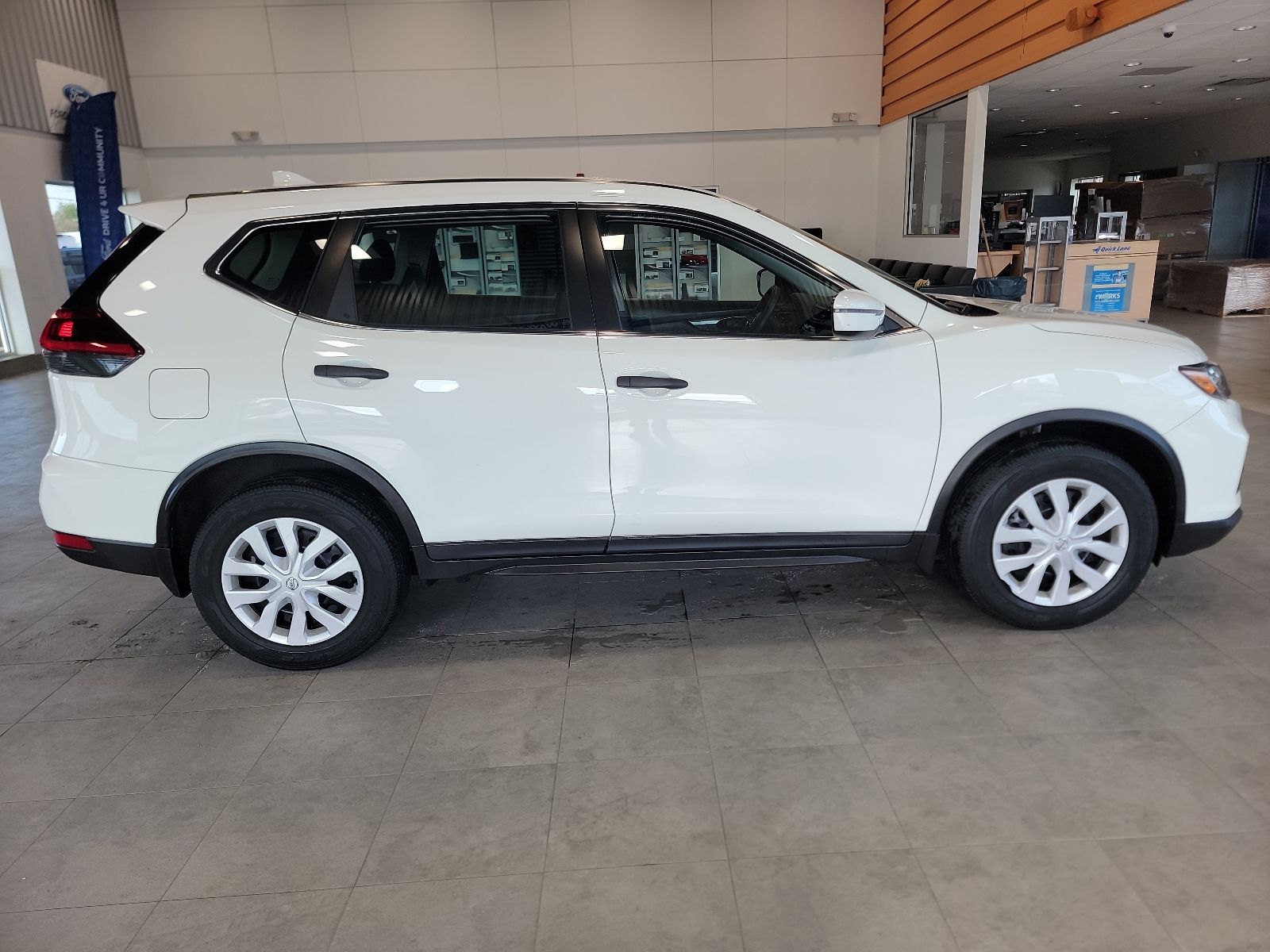 Thumbnail: 2019 Nissan Rogue - 6